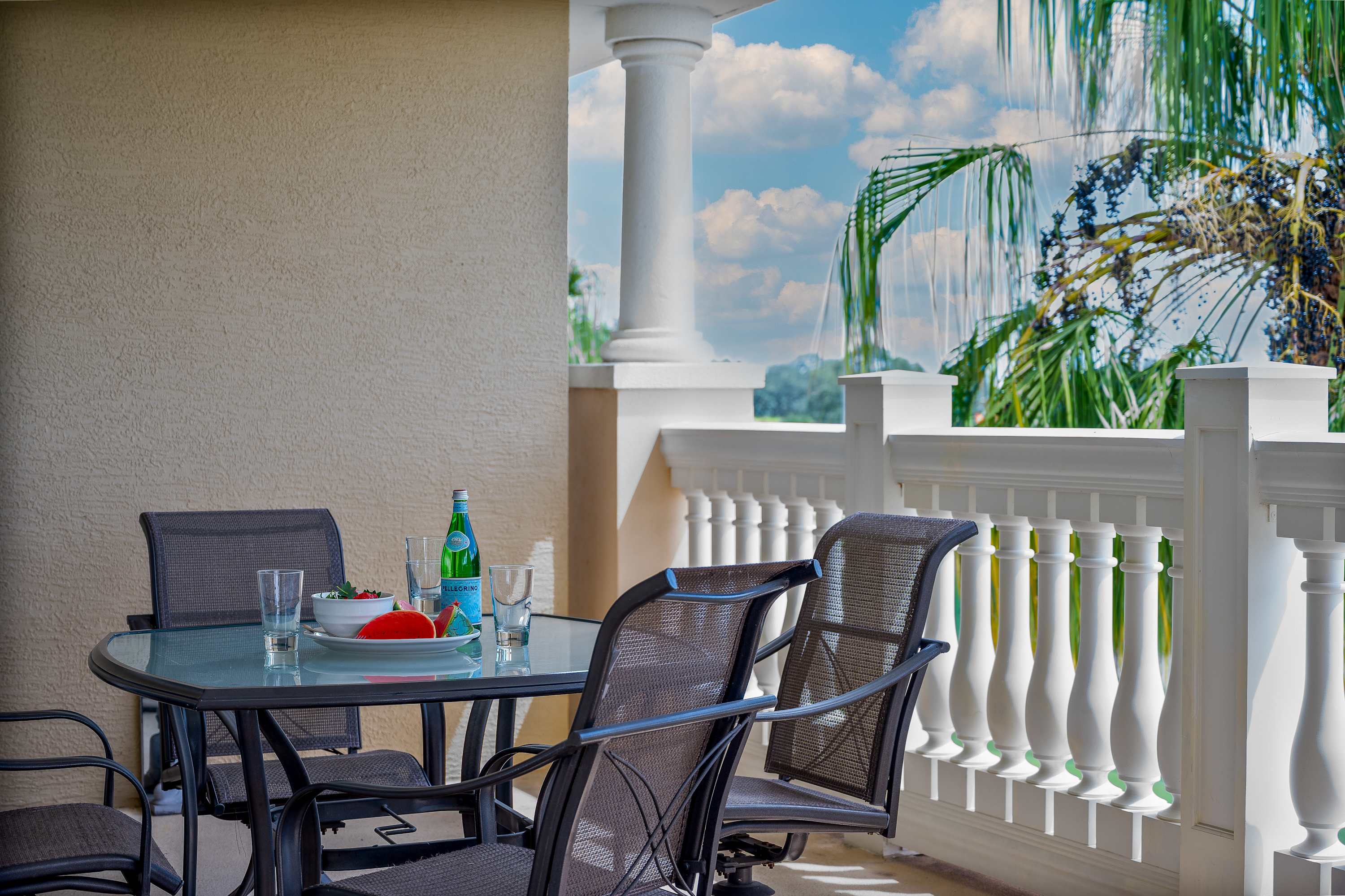 Condo w/ balcony & 12th hole golf view