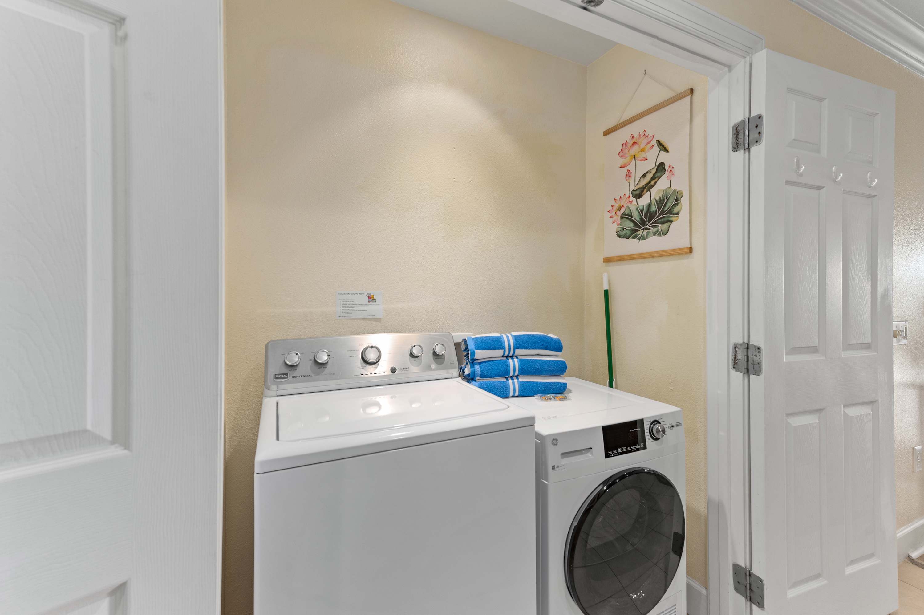 Condo w/ balcony & 12th hole golf view