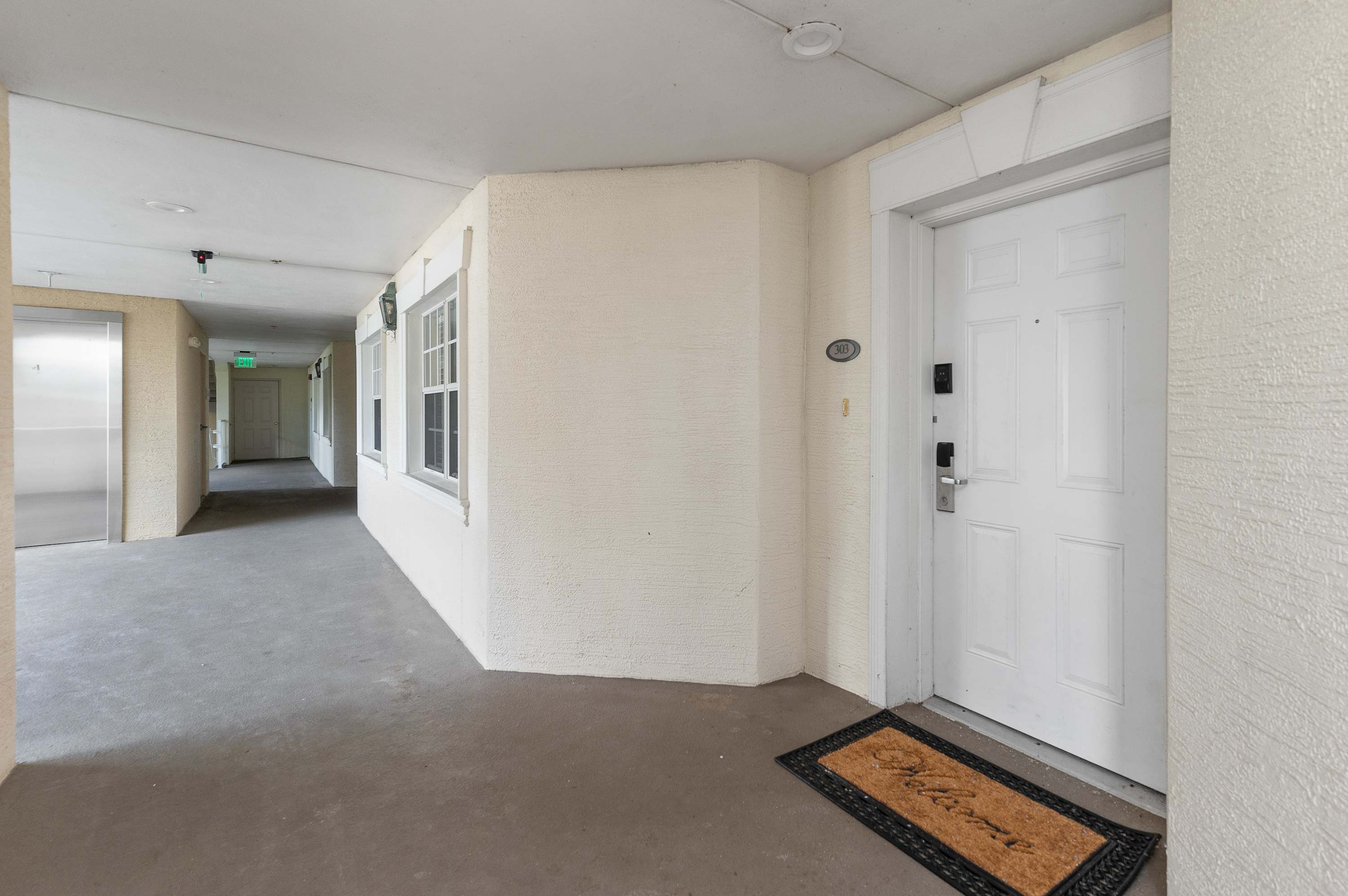 Condo w/ balcony & 12th hole golf view