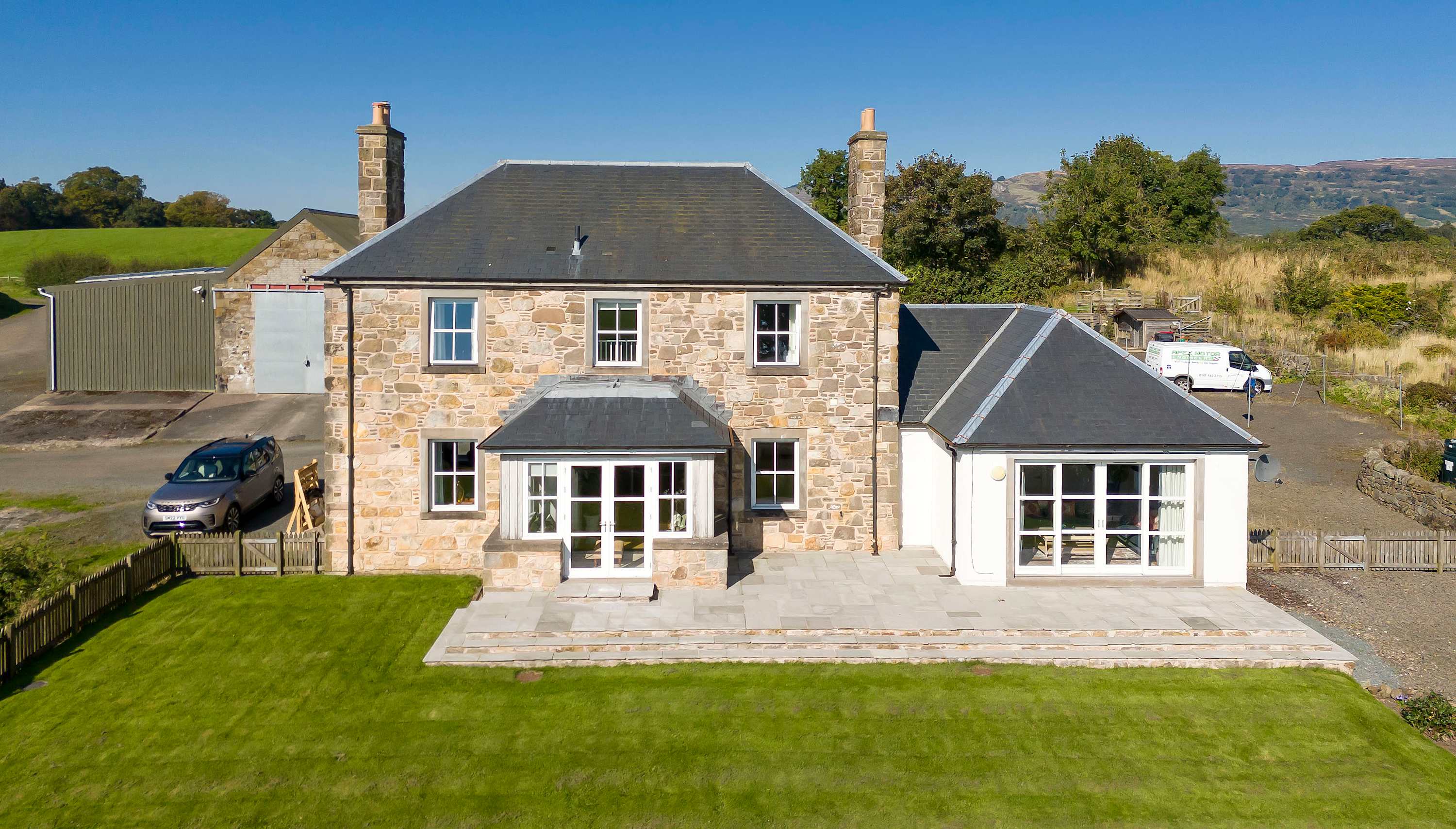 Farmhouse Retreat with Large Hot Tub in Drumcross Farmhouse, Drumcross Road PA7 5NU - Property image 35 - VivreStays