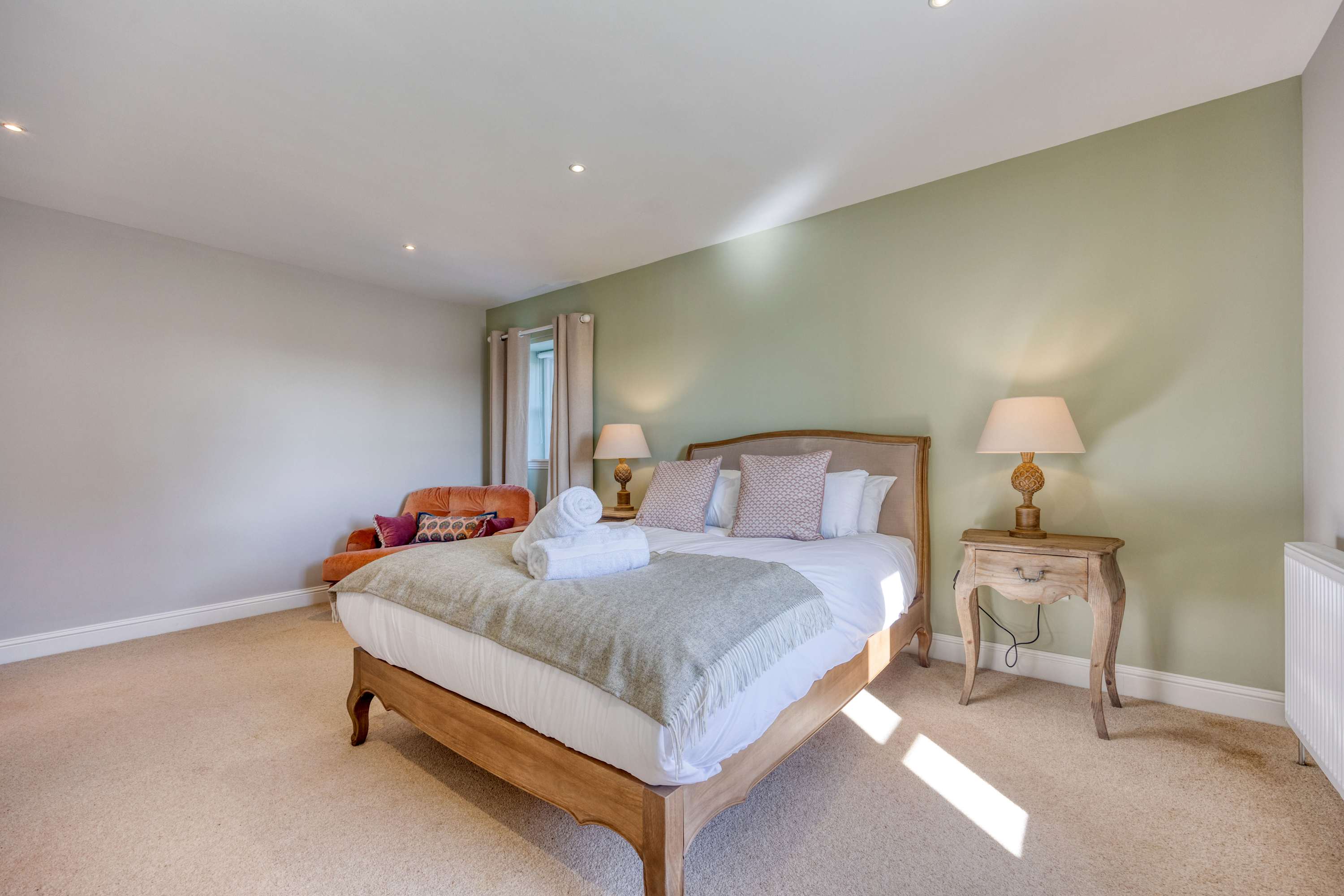 Farmhouse Retreat with Large Hot Tub in Drumcross Farmhouse, Drumcross Road PA7 5NU - Property image 23 - VivreStays