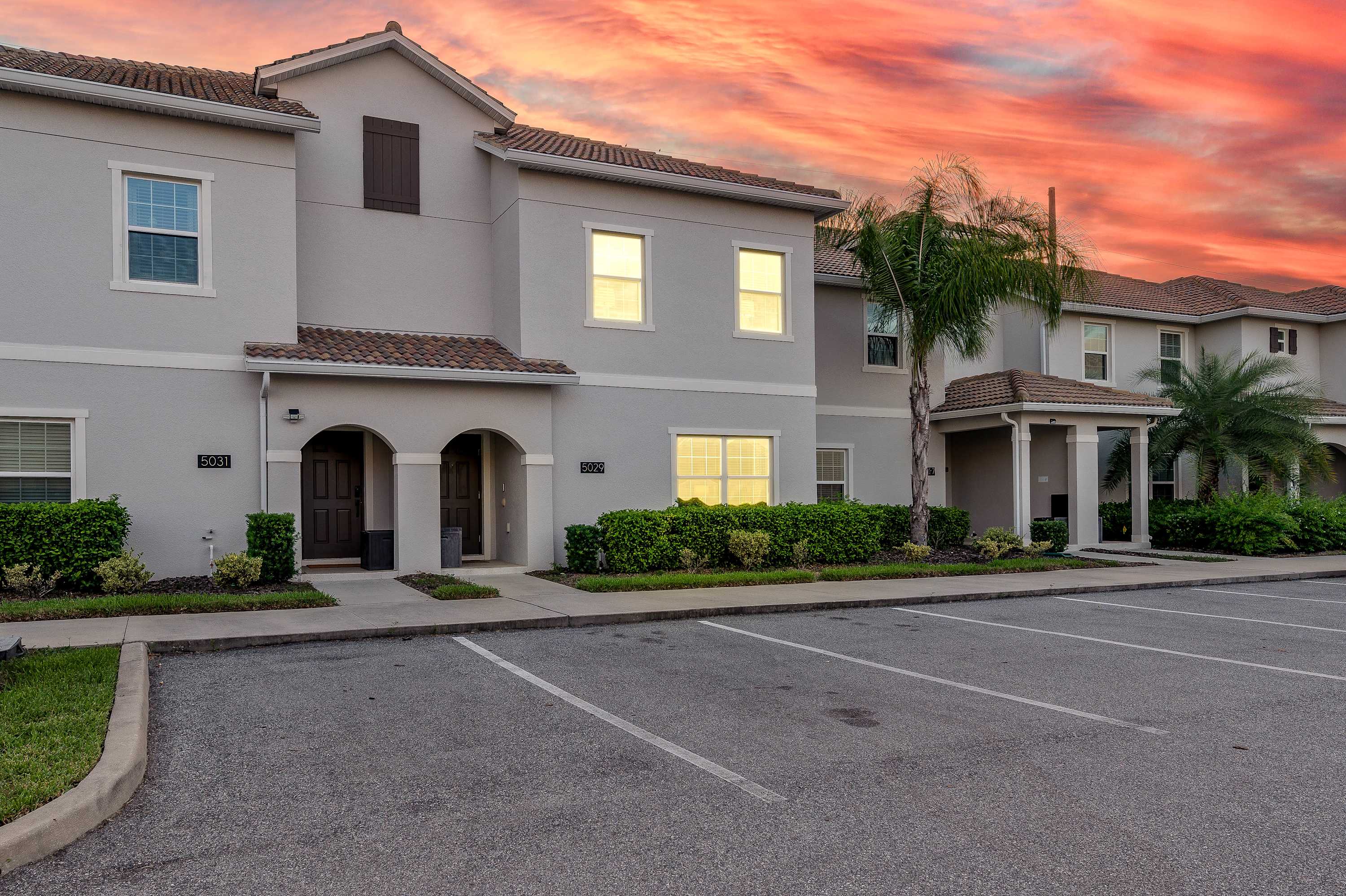 Townhome near Disney w/ private pool