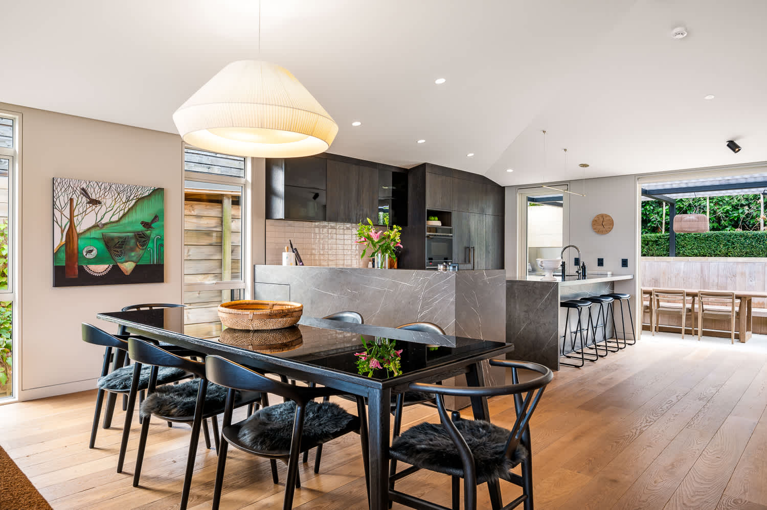 Modern Dining Room with Open-Plan Kitchen
Dine in style in this open-plan dining room, featuring easy access to a newly fitted kitchen with state-of-the-art appliances. Enjoy a seamless blend of luxury and the comforts of home.