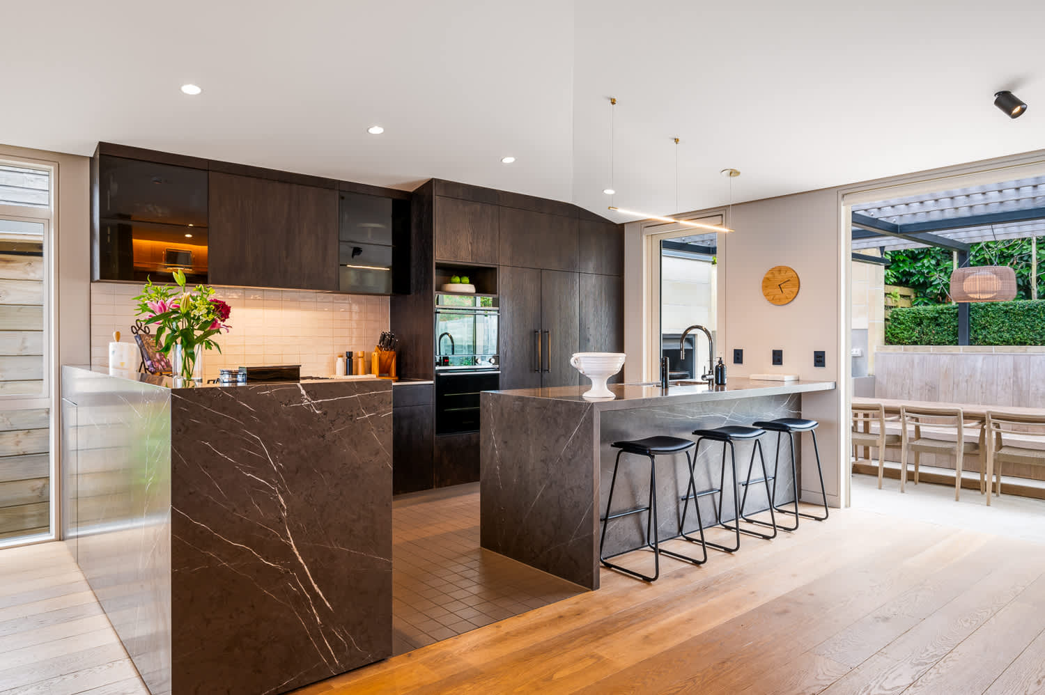 State-of-the-Art Kitchen with Modern Appliances
This brand new kitchen is equipped with the latest modern appliances, offering everything you need for a gourmet meal or casual dining. Perfect for those seeking a luxurious, home away from home.