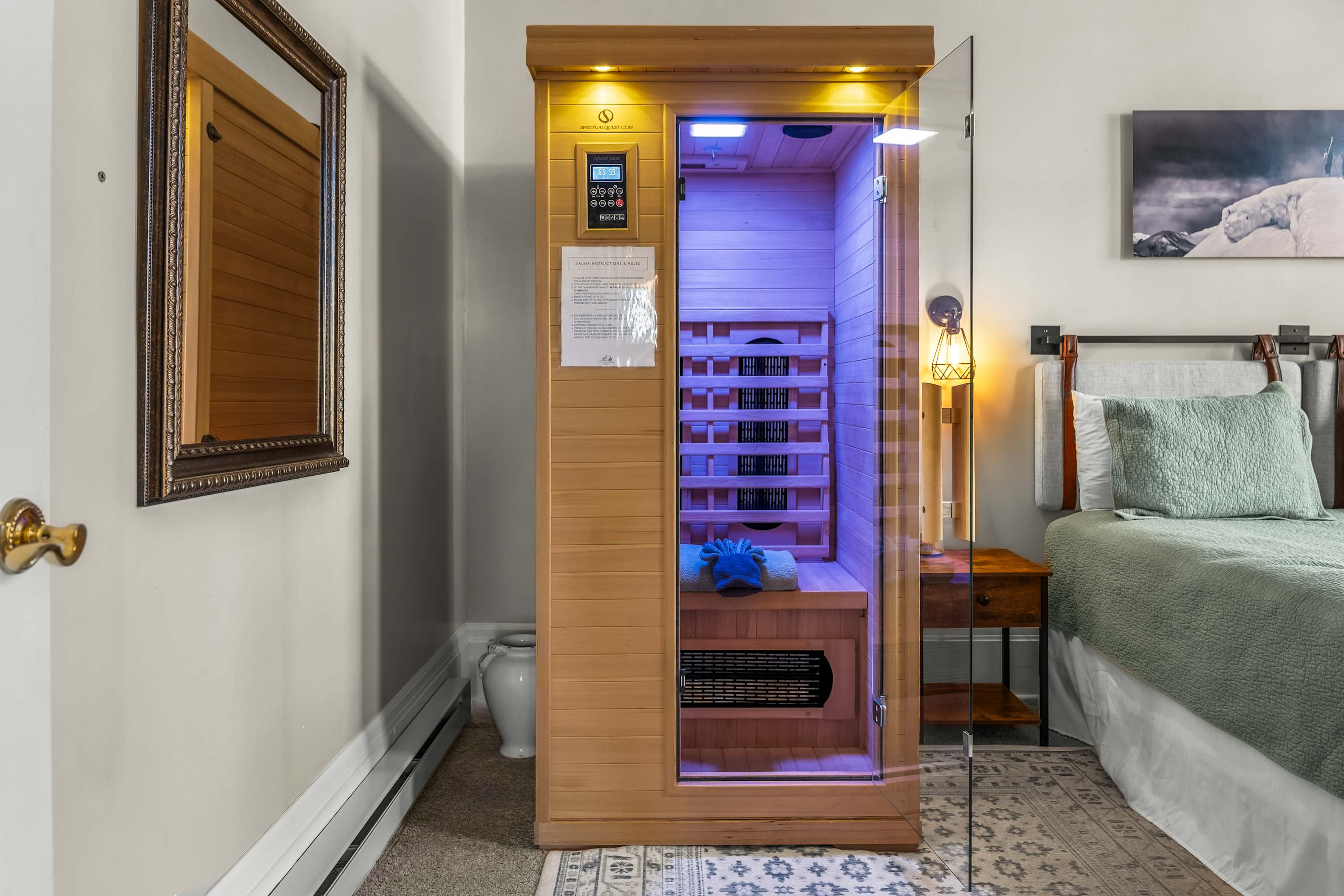 1BR Loft, 14 ft ceilings, private sauna, in town — Leadville, CO — vacation rental