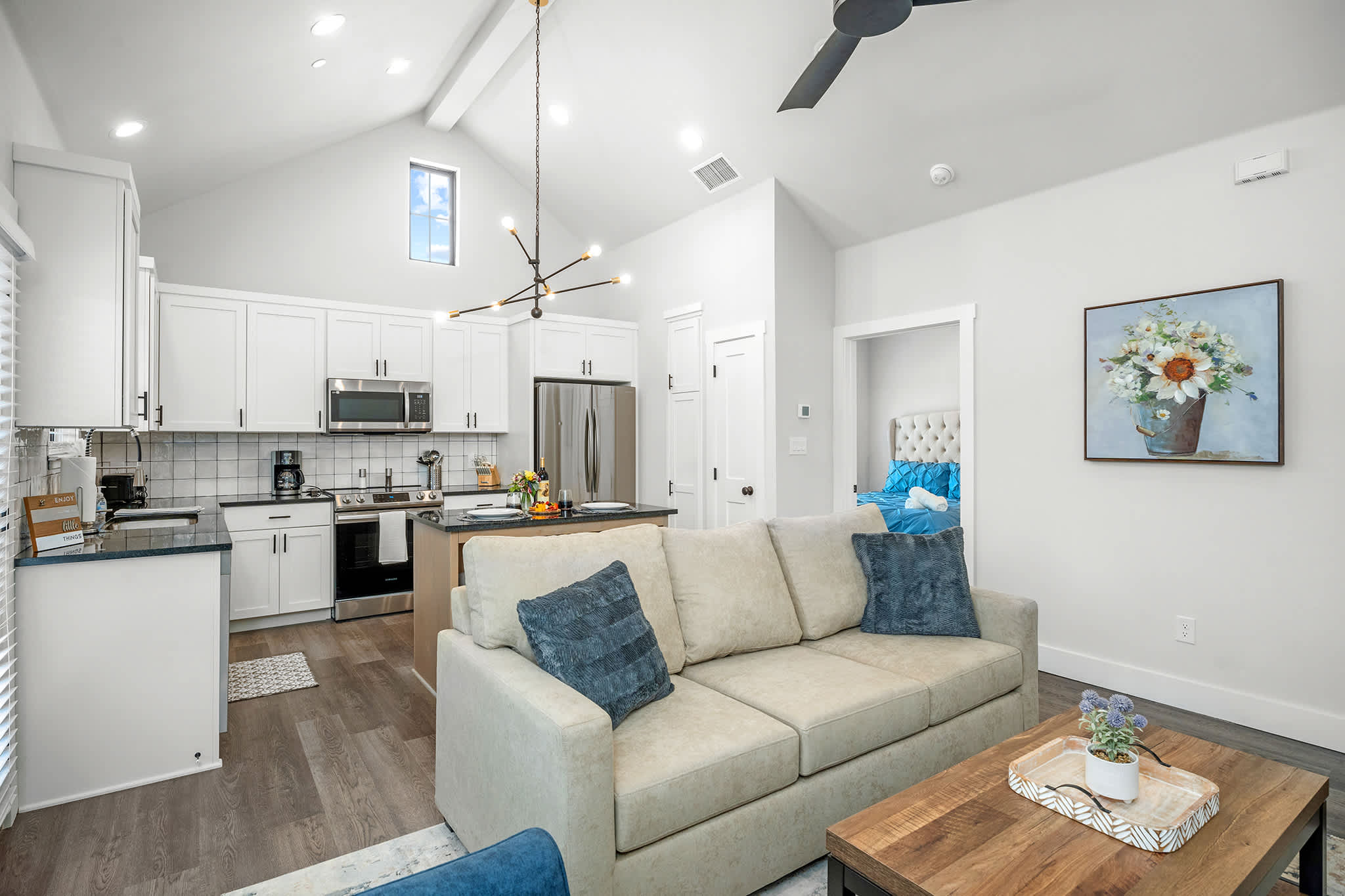 Eagle's Villa 103 - Hot Tub, 5 Min to Main — Fredericksburg, TX — vacation rental