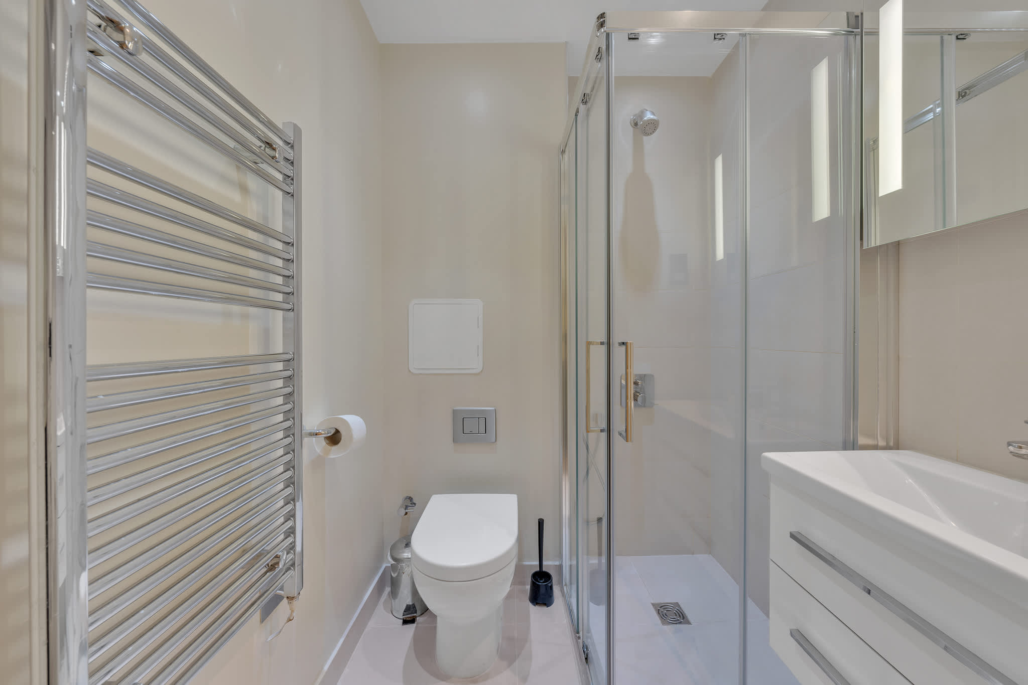 Luxury Four-Bedroom House in Mayfair in Shepherd Street W1J - Property image 14 - VivreStays