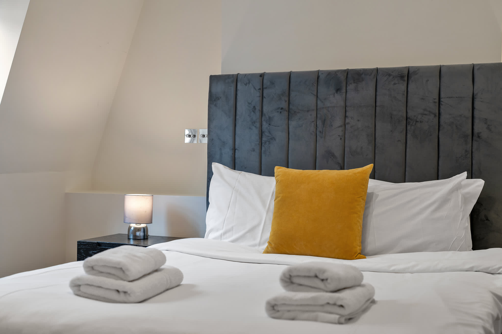 Luxury Four-Bedroom House in Mayfair in Shepherd Street W1J - Property image 3 - VivreStays