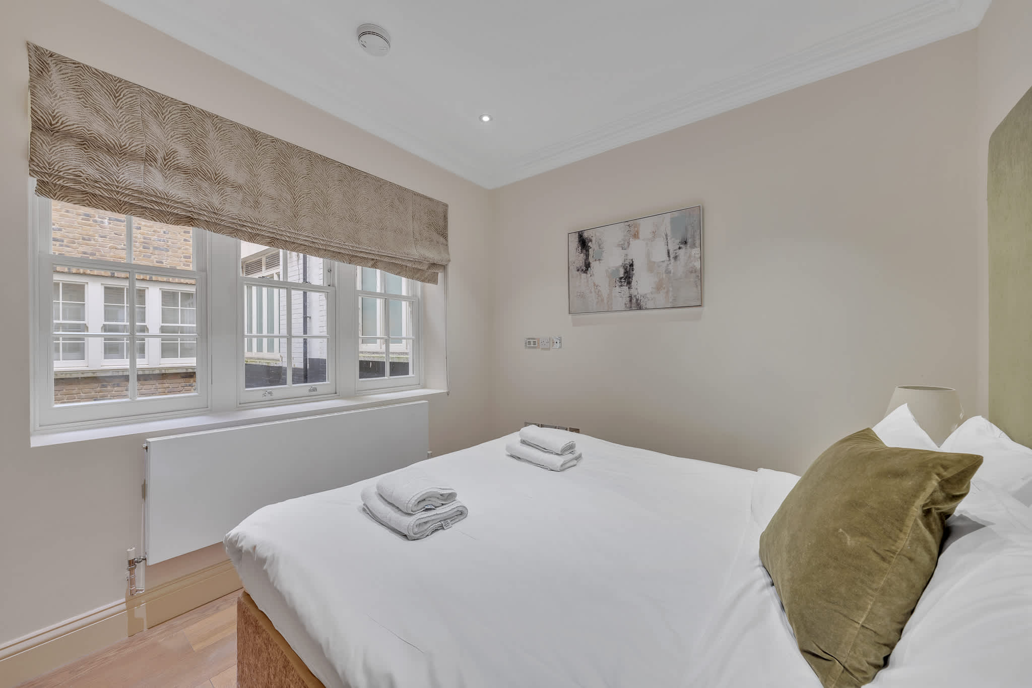 Luxury Four-Bedroom House in Mayfair in Shepherd Street W1J - Property image 6 - VivreStays