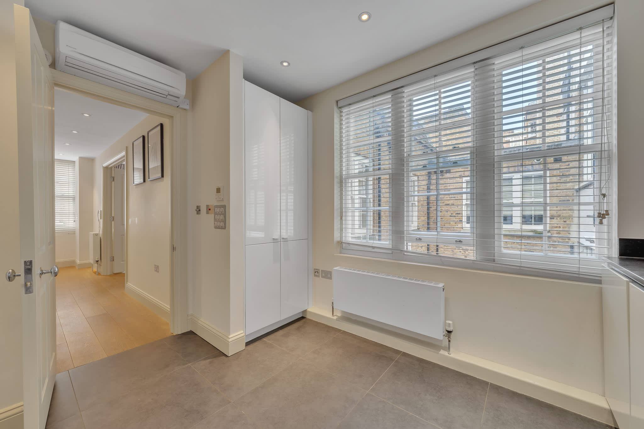 Luxury Four-Bedroom House in Mayfair in Shepherd Street W1J - Property image 25 - VivreStays