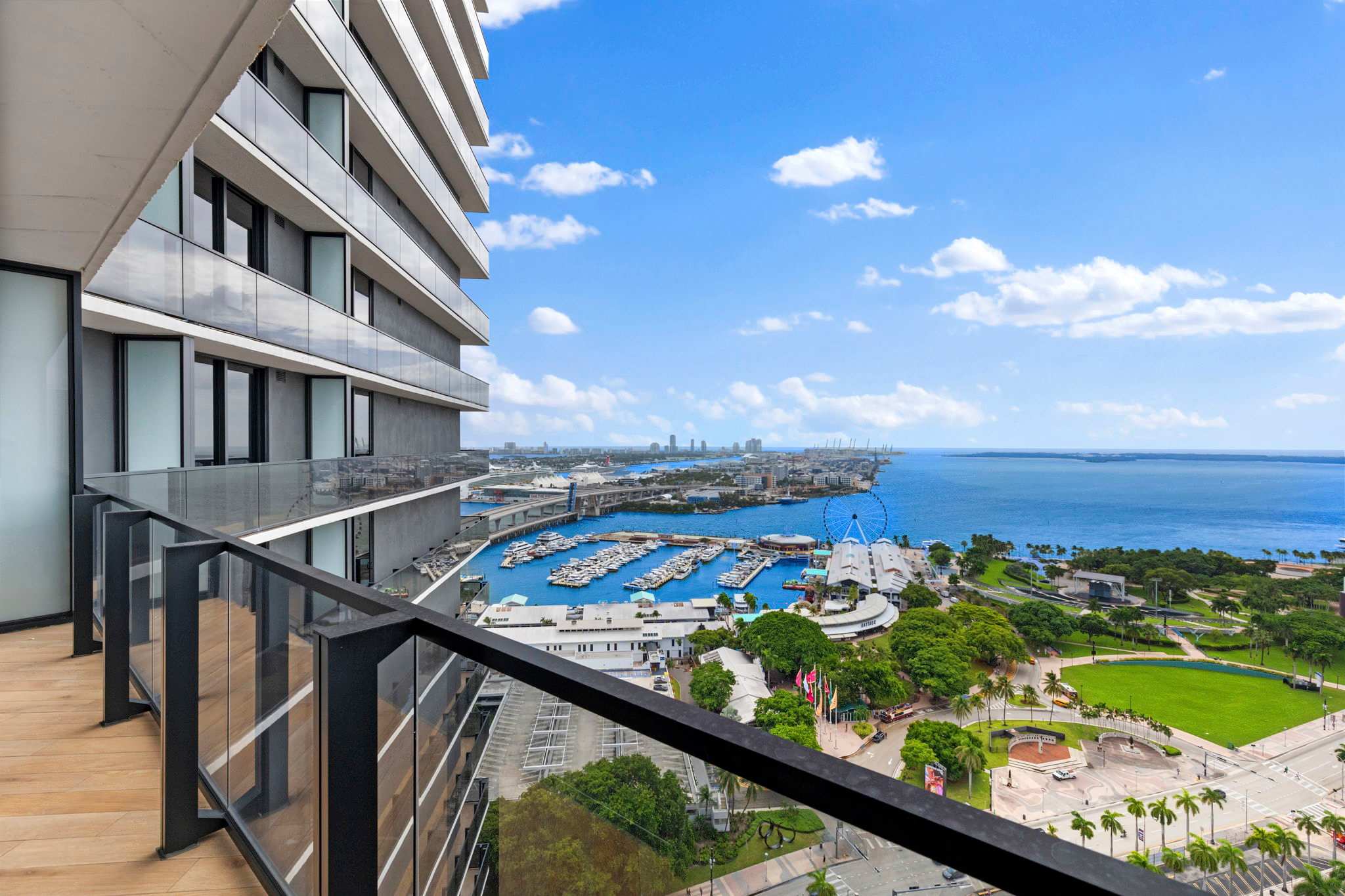 Fabulous Bayside Views Await You in this Condo - Foto 1