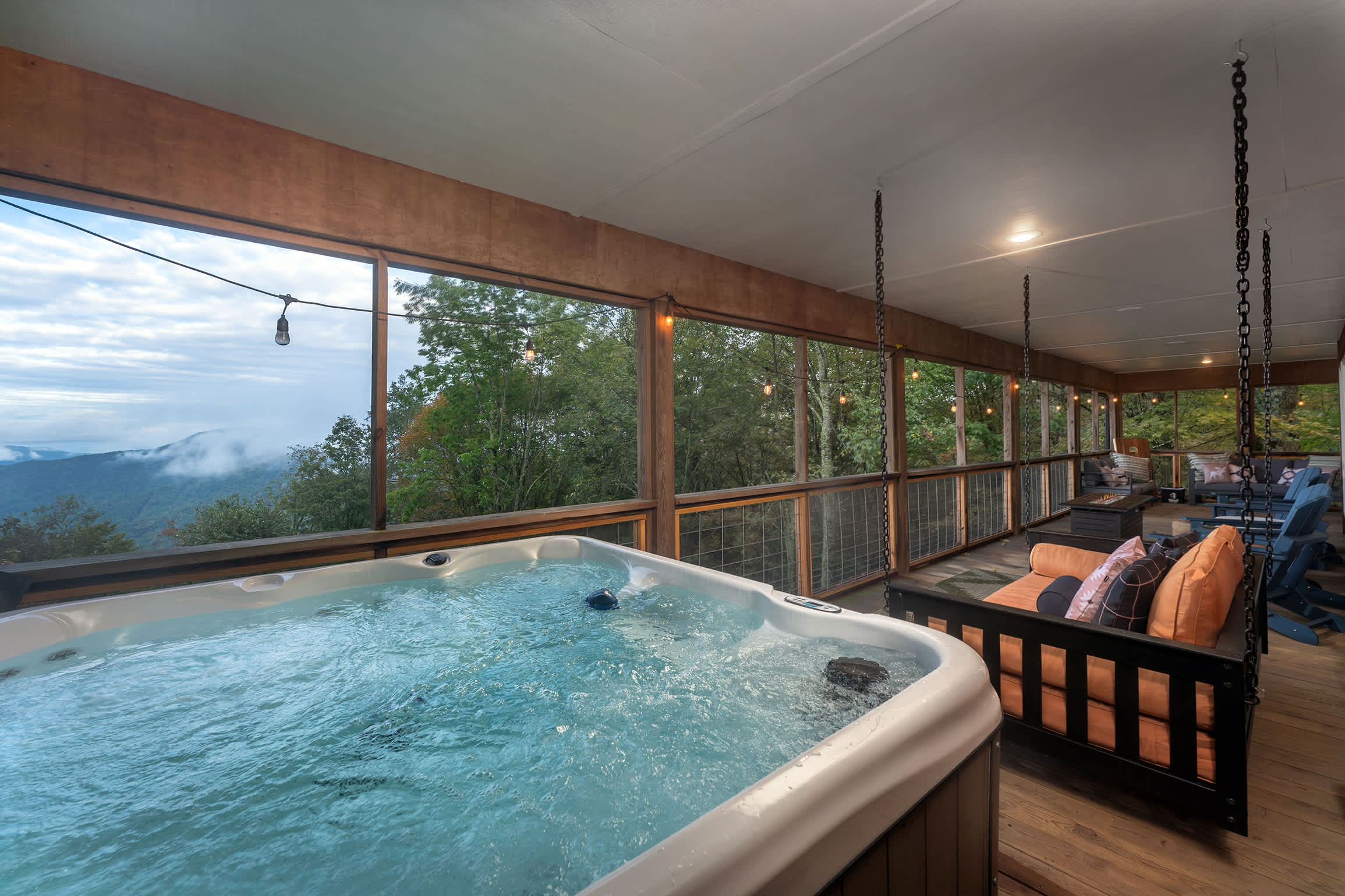 Min to Hatley Pointe~4Br~Views~Hot Tub~Sauna~Games — Mars Hill, NC — vacation rental