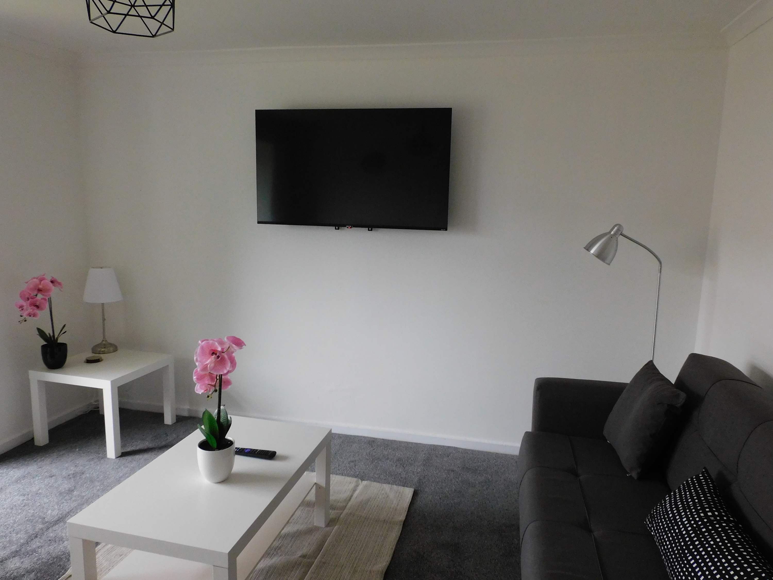 Newly refurbished 3 bedroom home in East Kilbride - 52
