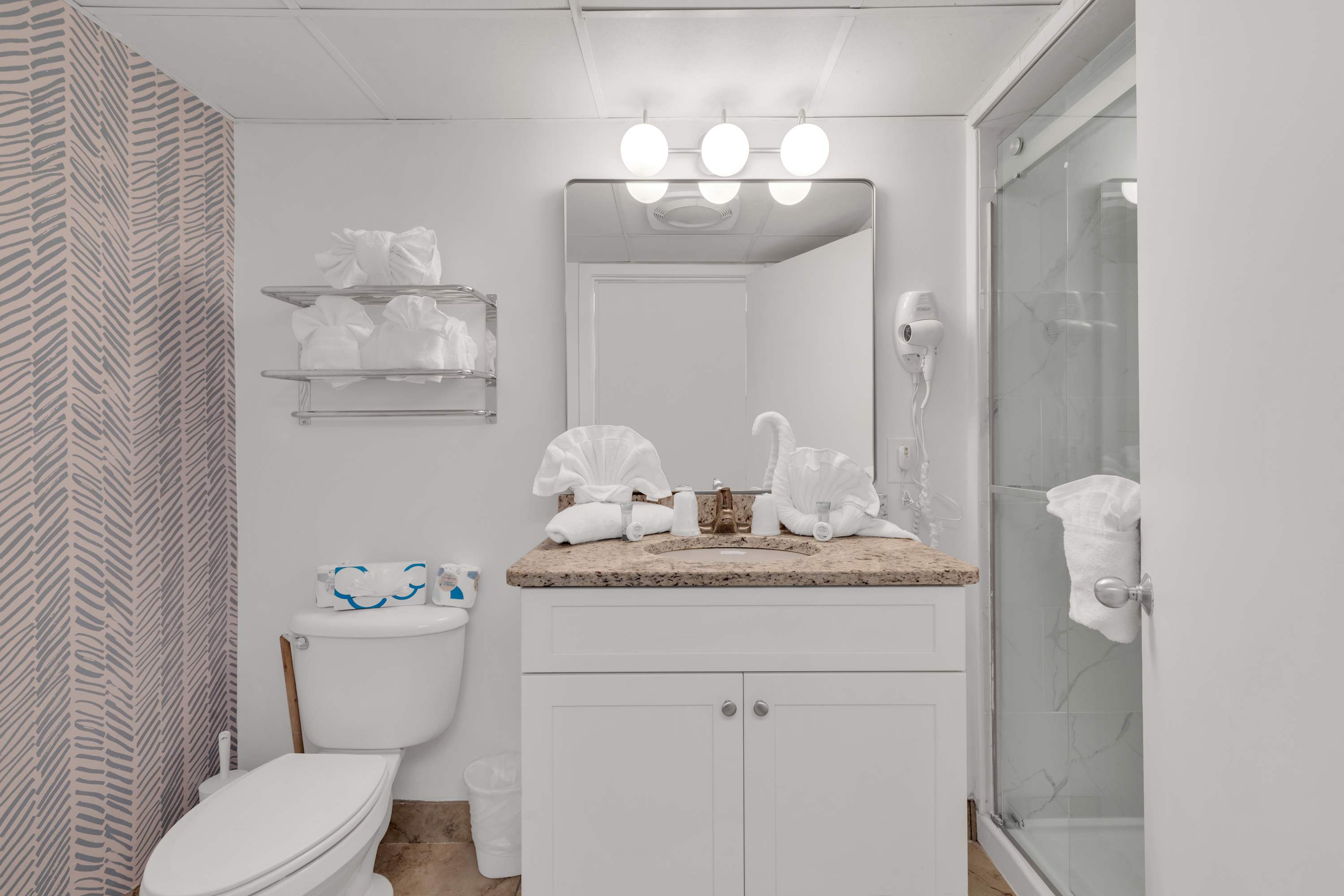 Oceanfront Family Friendly Condo with Pools | Photo 19