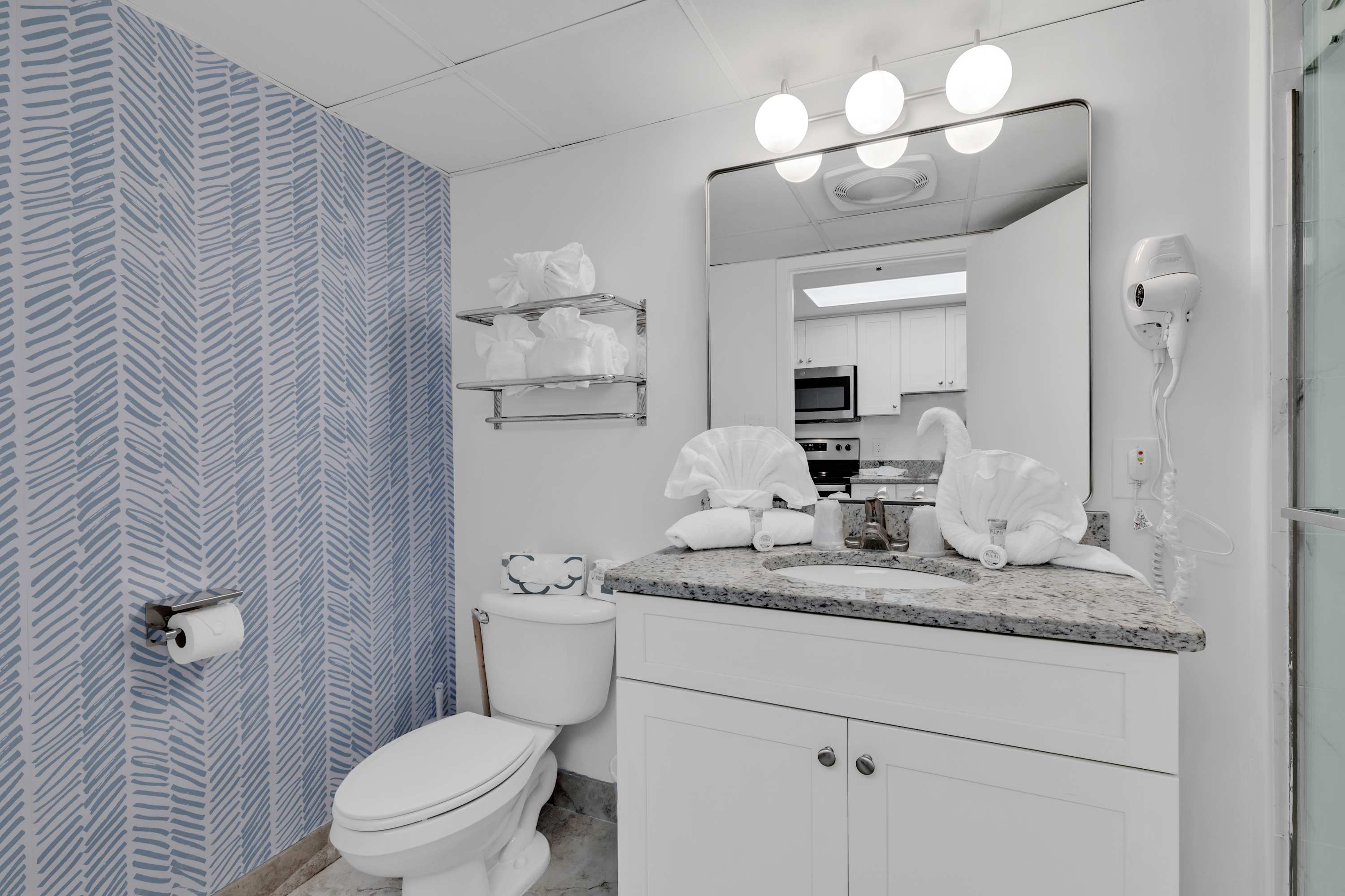 Oceanfront Family Friendly Condo with Pools | Photo 20