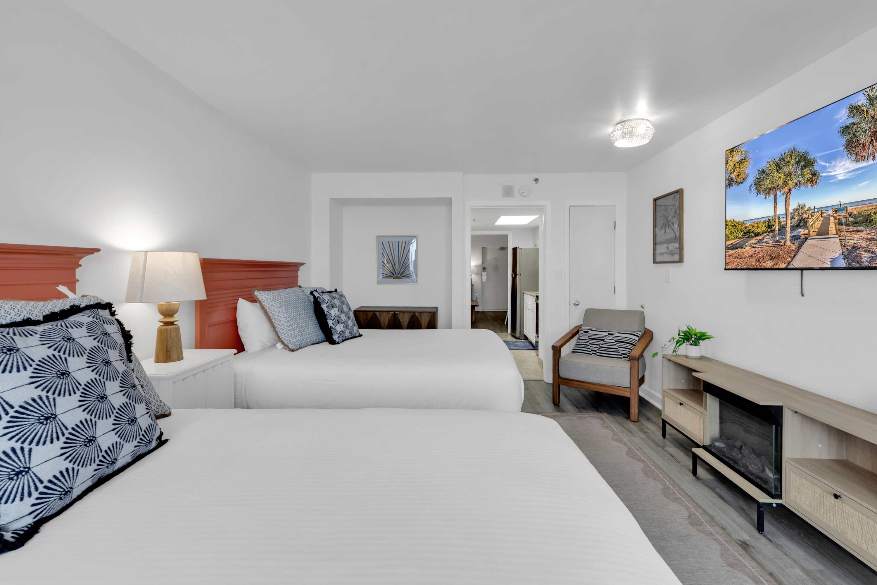 Oceanfront Family Friendly Condo with Pools | Photo 6