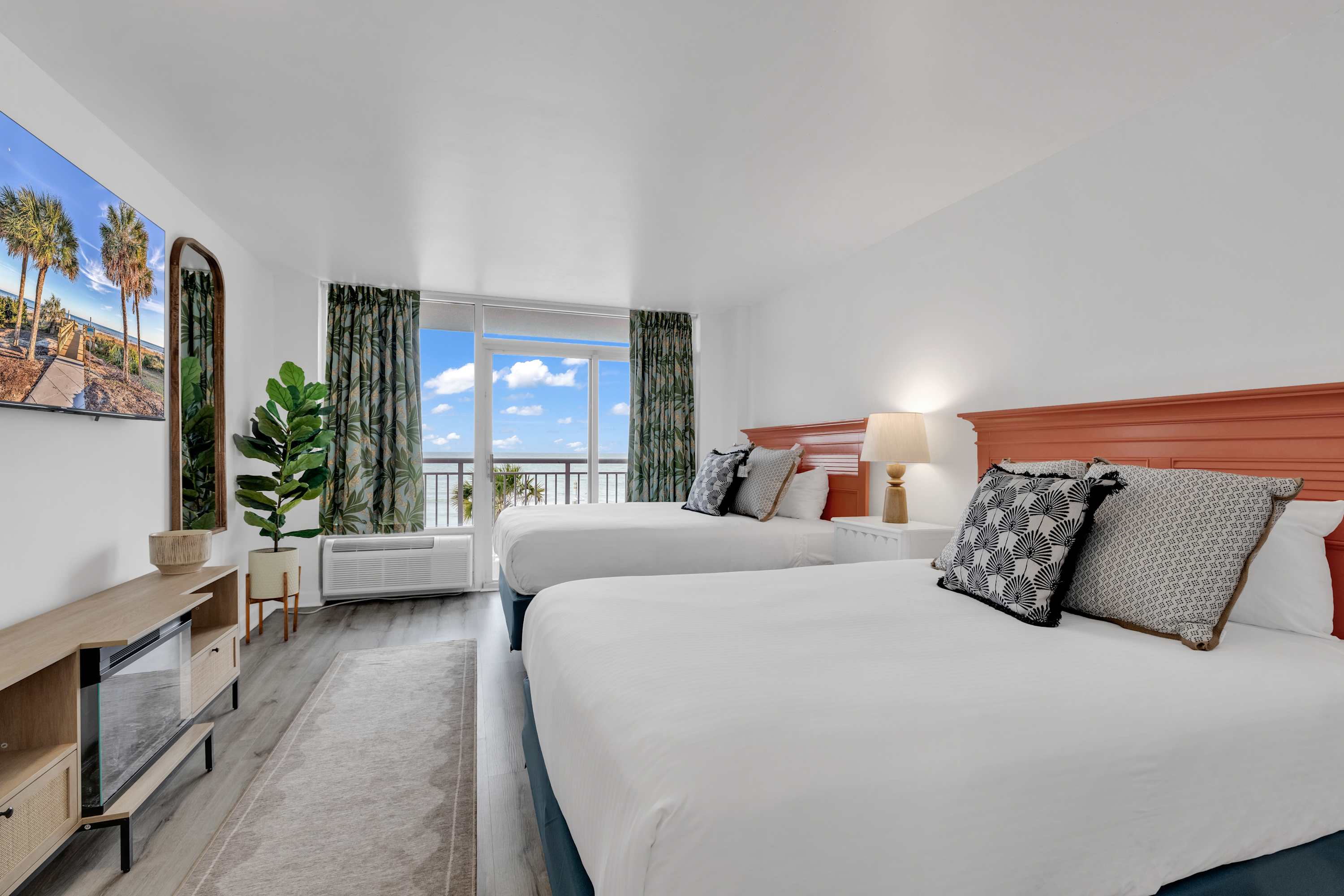 Oceanfront Family Friendly Condo with Pools | Photo 3