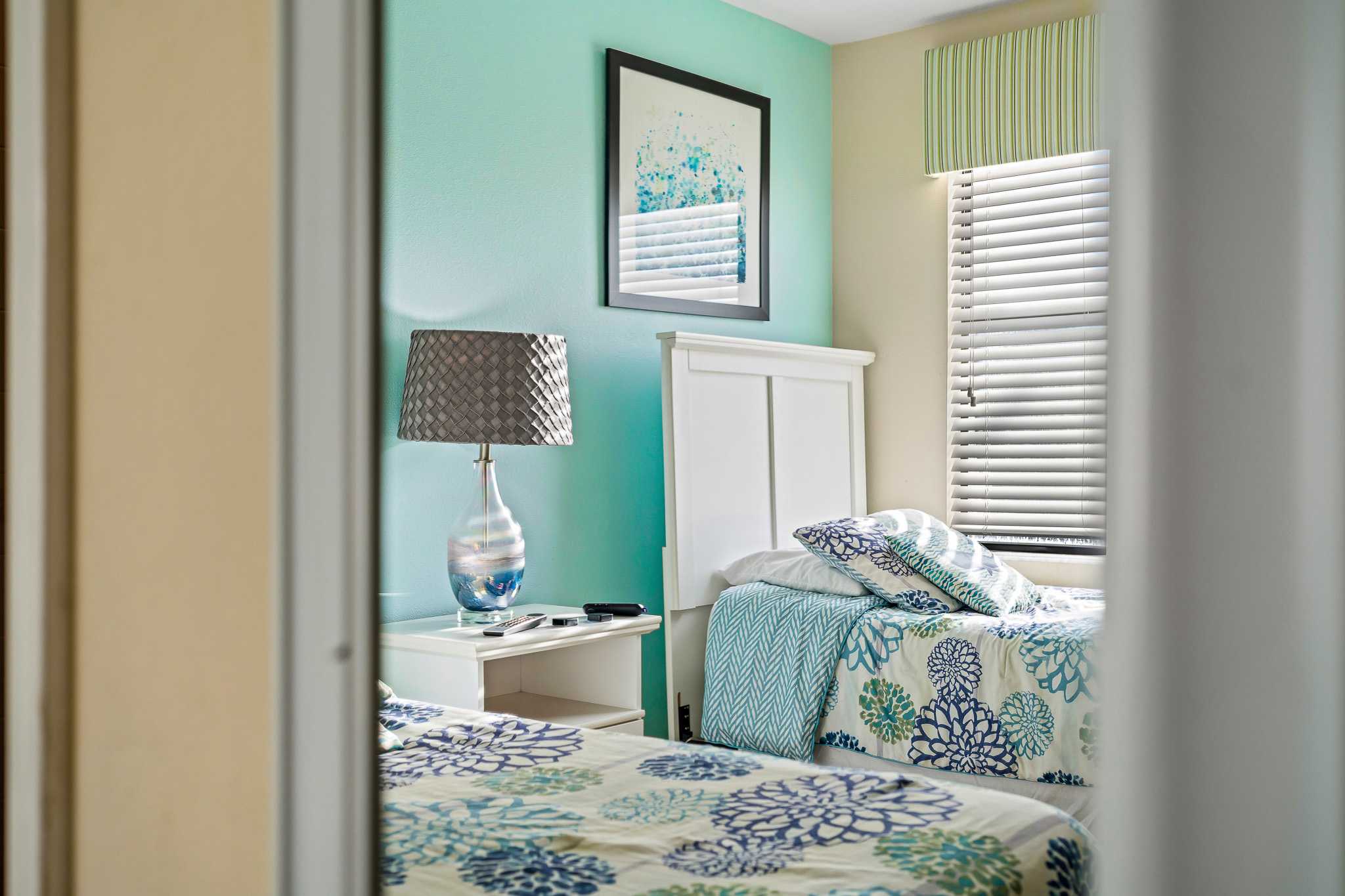 Spacious villa w/pool & hot tub, game & theater