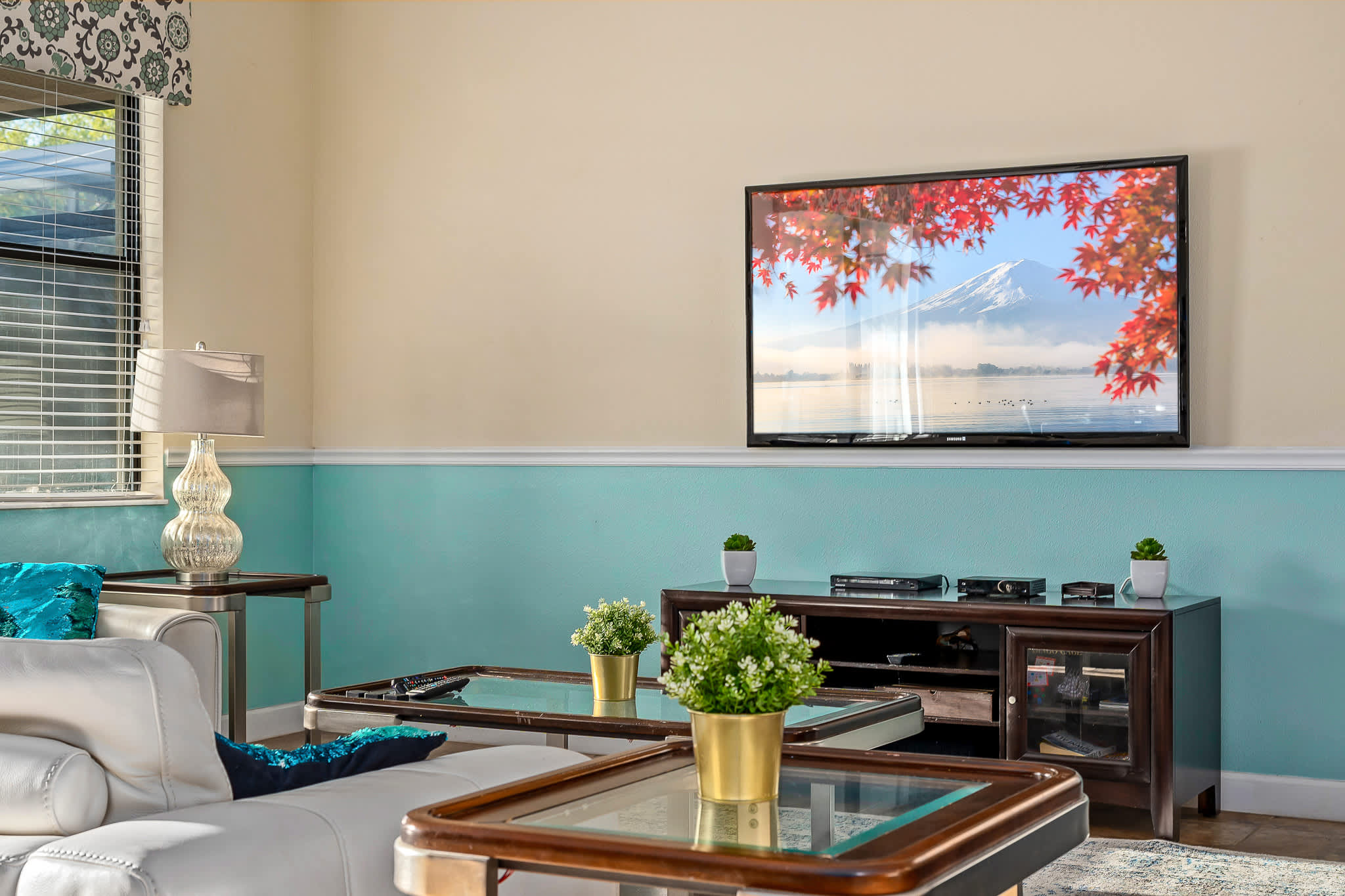 Spacious villa w/pool & hot tub, game & theater