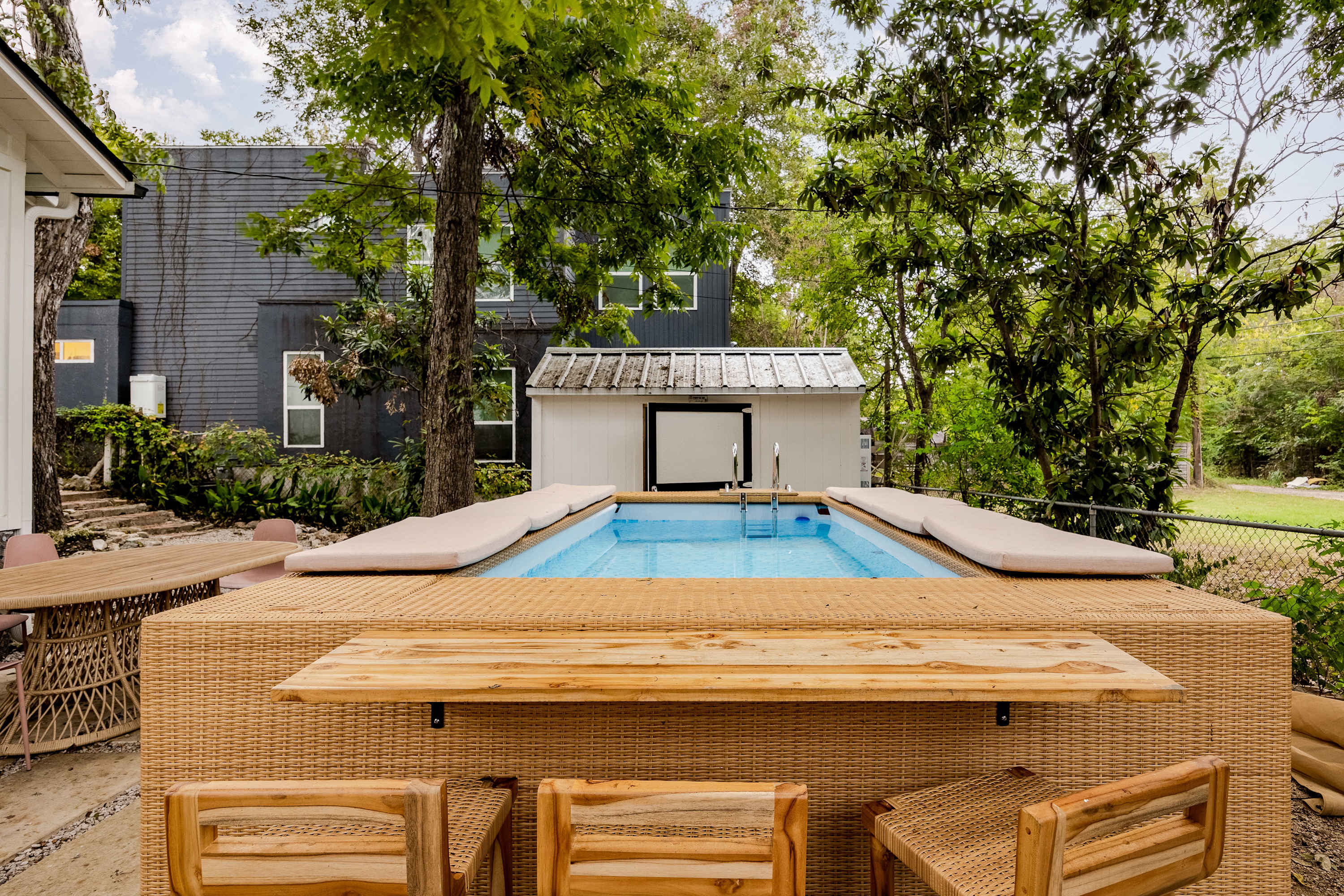 Private Pool & Fire Pit, Downtown Holly District | Primp & Proper by Portoro