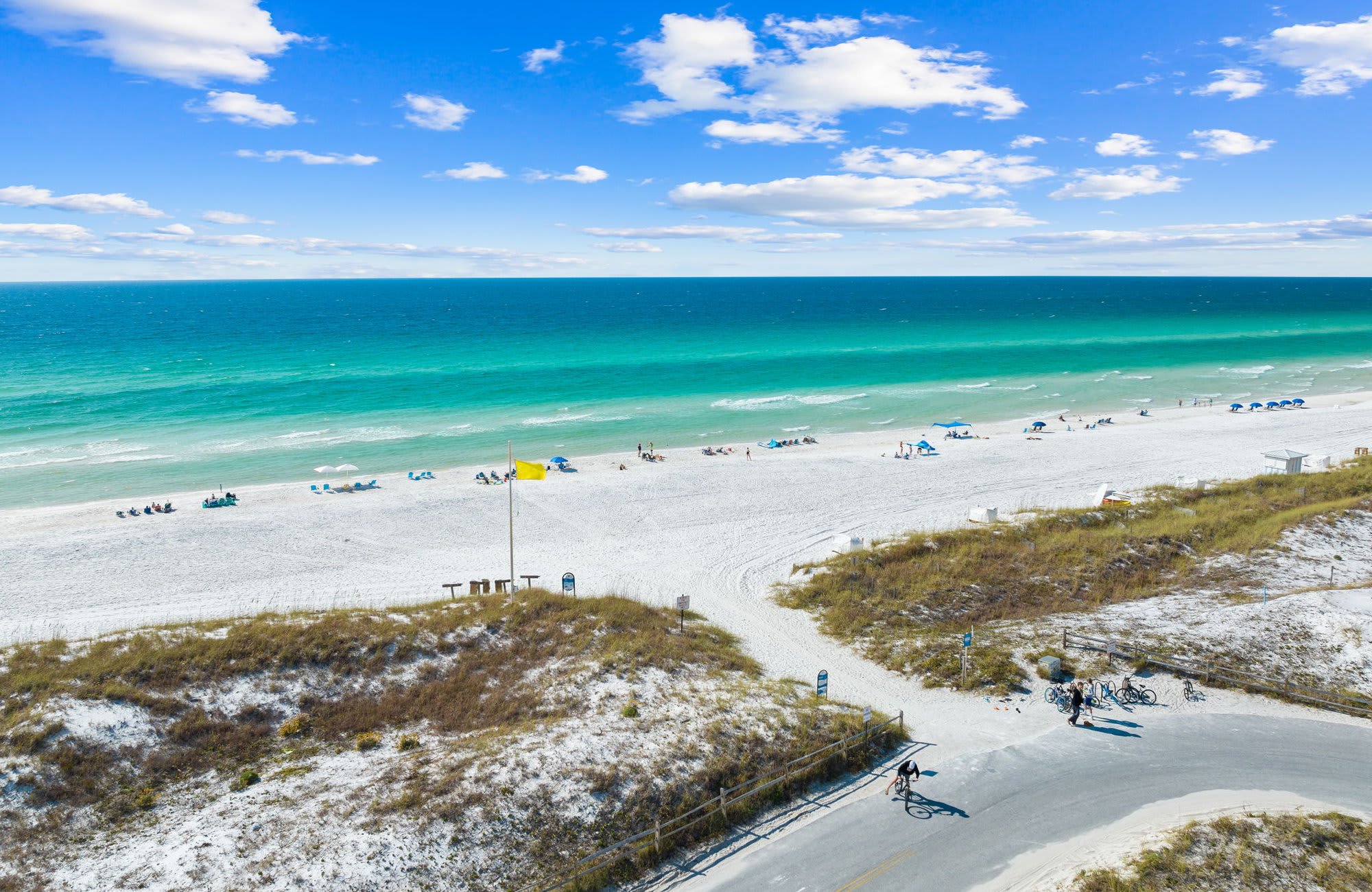 Pool & HotTub, Elevator | Seagrove Palace