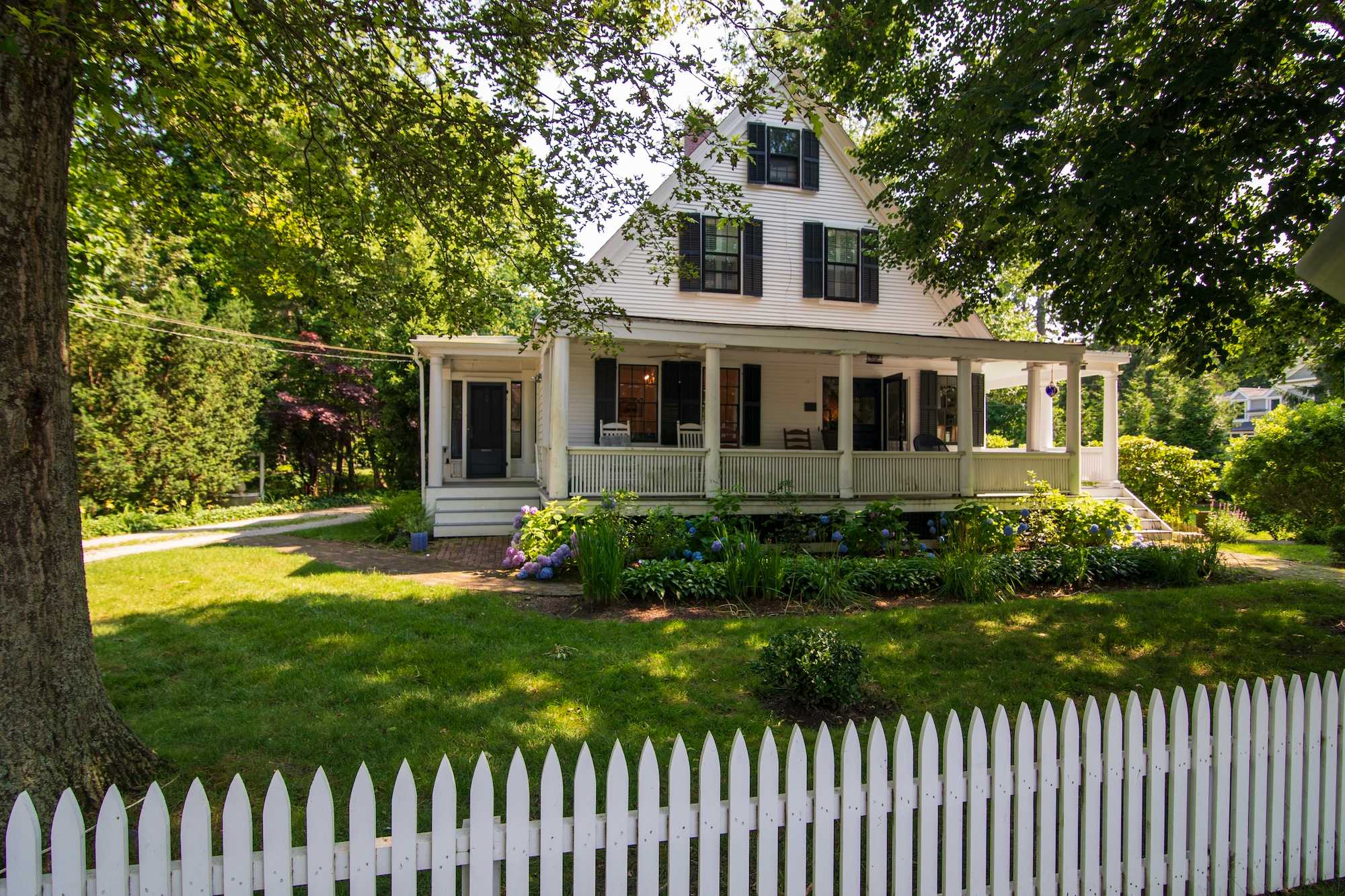 Shopping Restaurants 6 mins to Beach! AC! — Yarmouth, MA — vacation rental