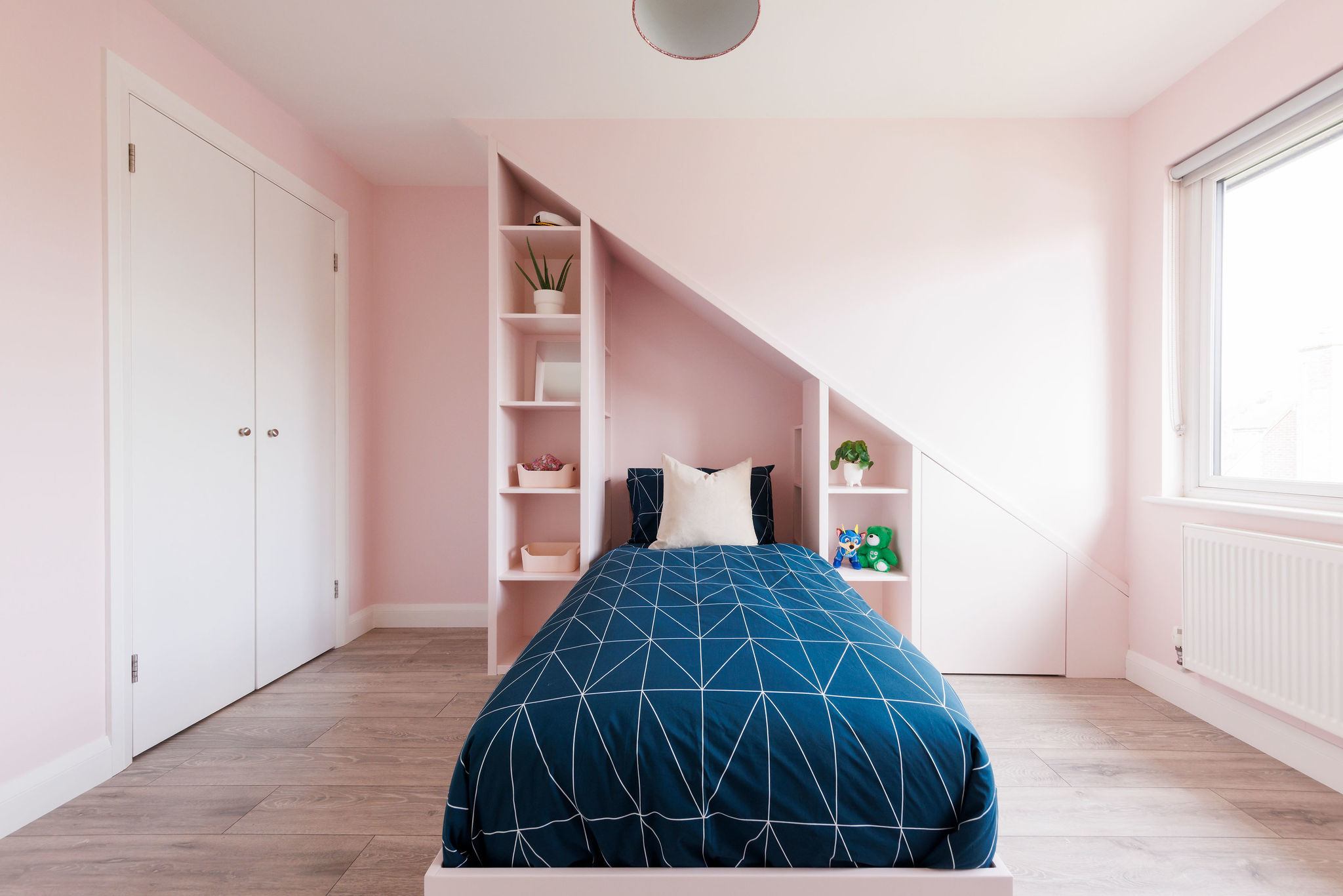 A single bed and a sofa bed, perfect for siblings to share.