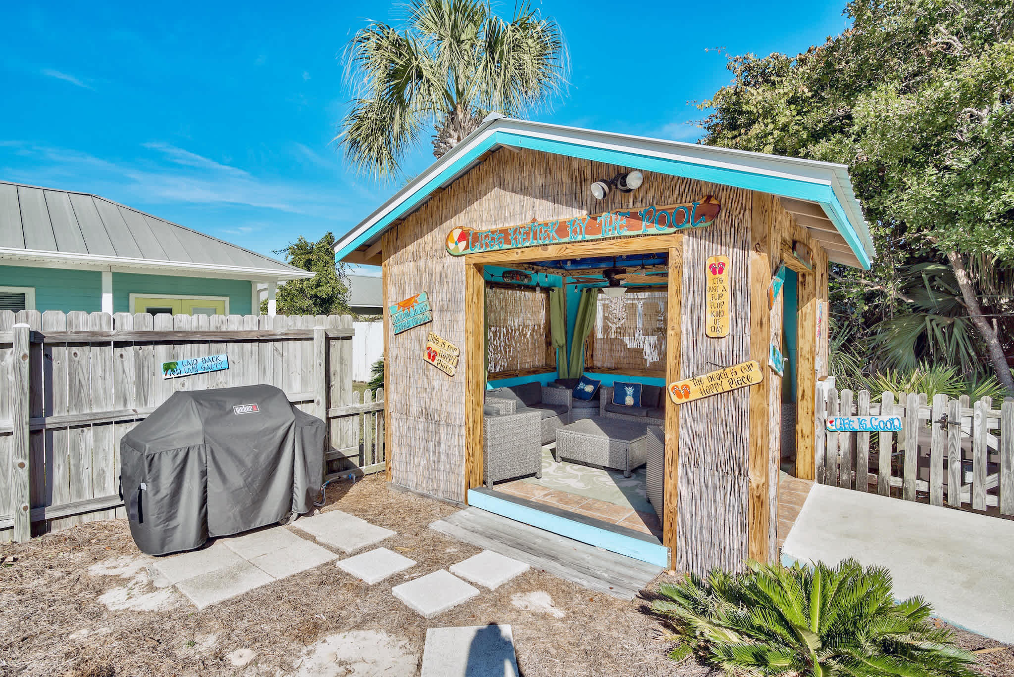 Beach Views, Heated Pool, Tiki Bar | Salty Skipper