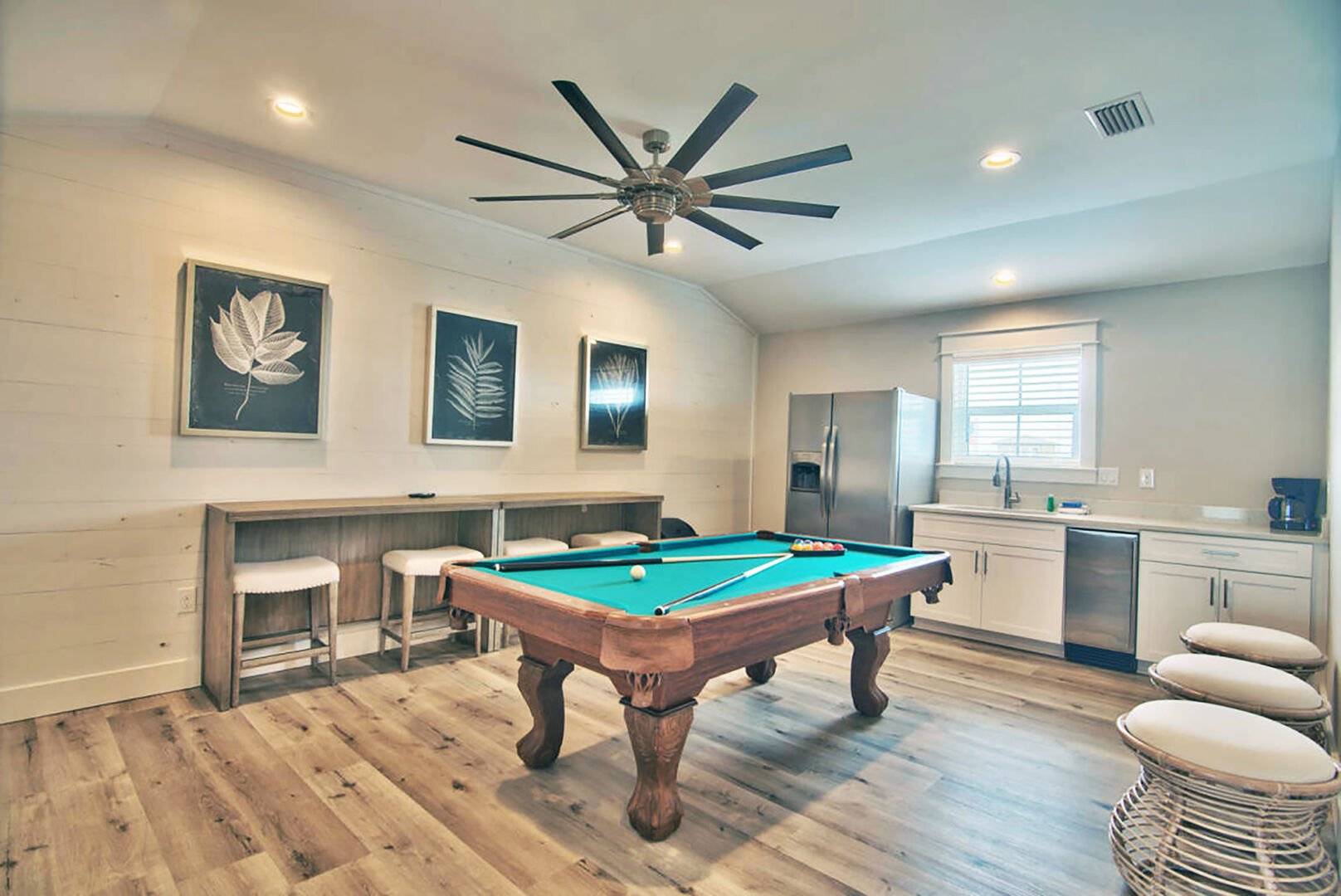 Pool & Spa, Game Room, Pet-Friendly | Kings Court