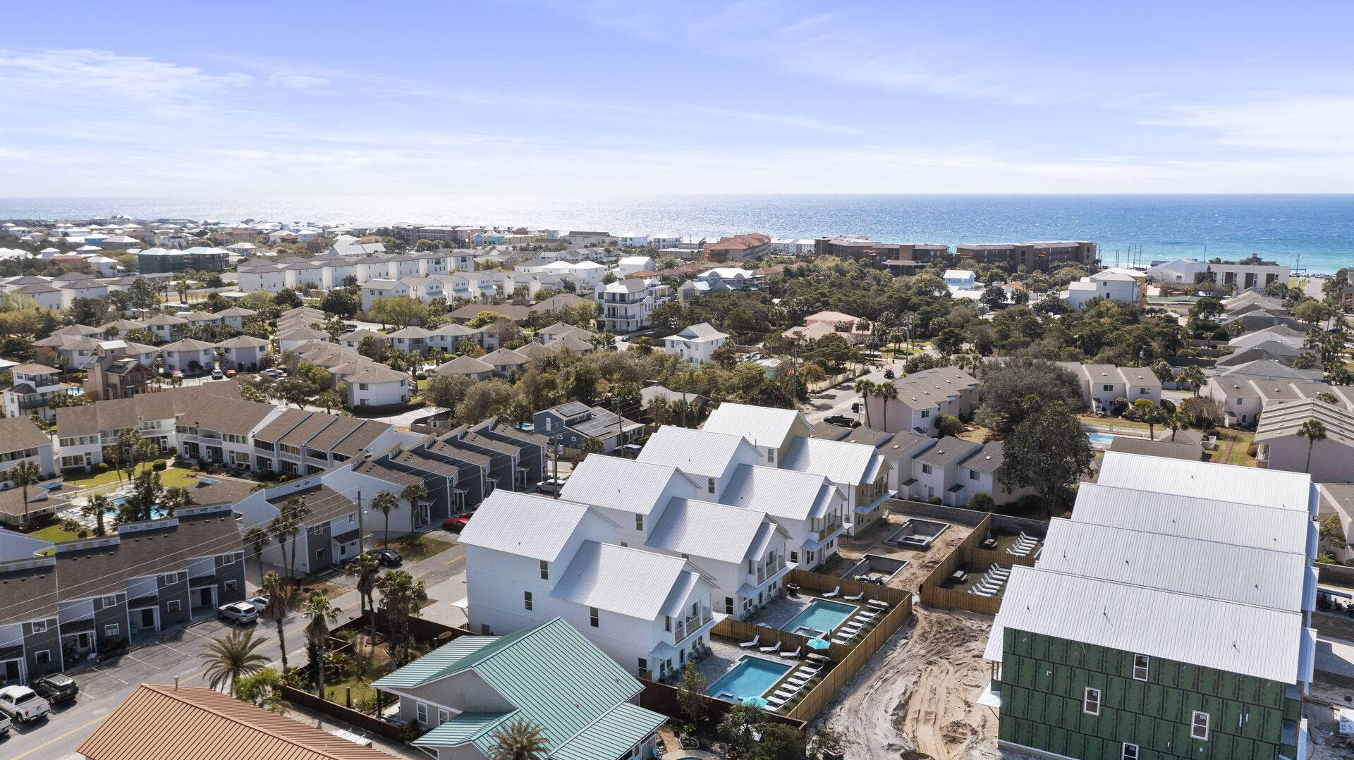 Just Steps to Beach, Pool, Golf | Coastal Charmer