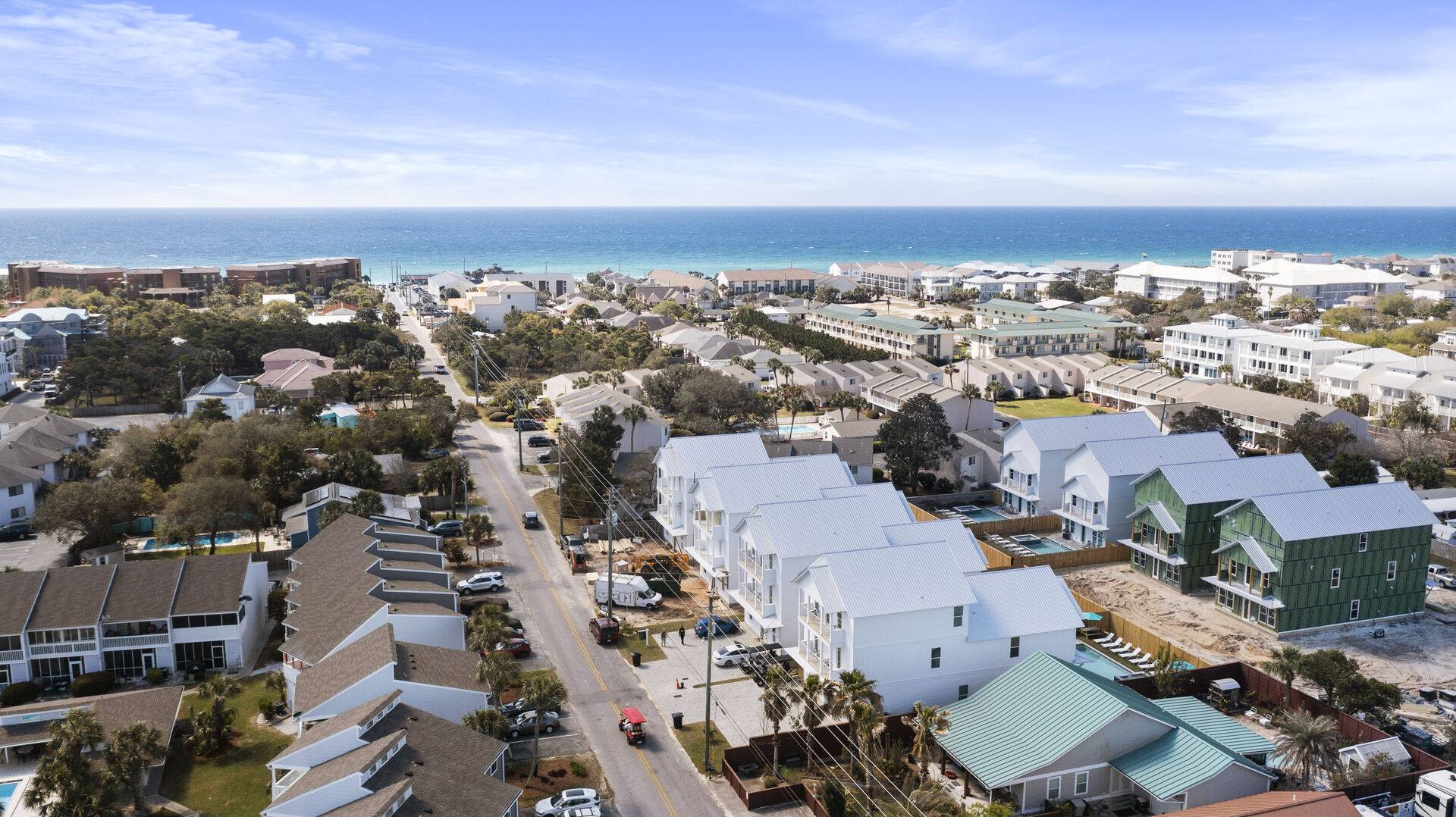 Just Steps to Beach, Pool, Golf | Coastal Charmer