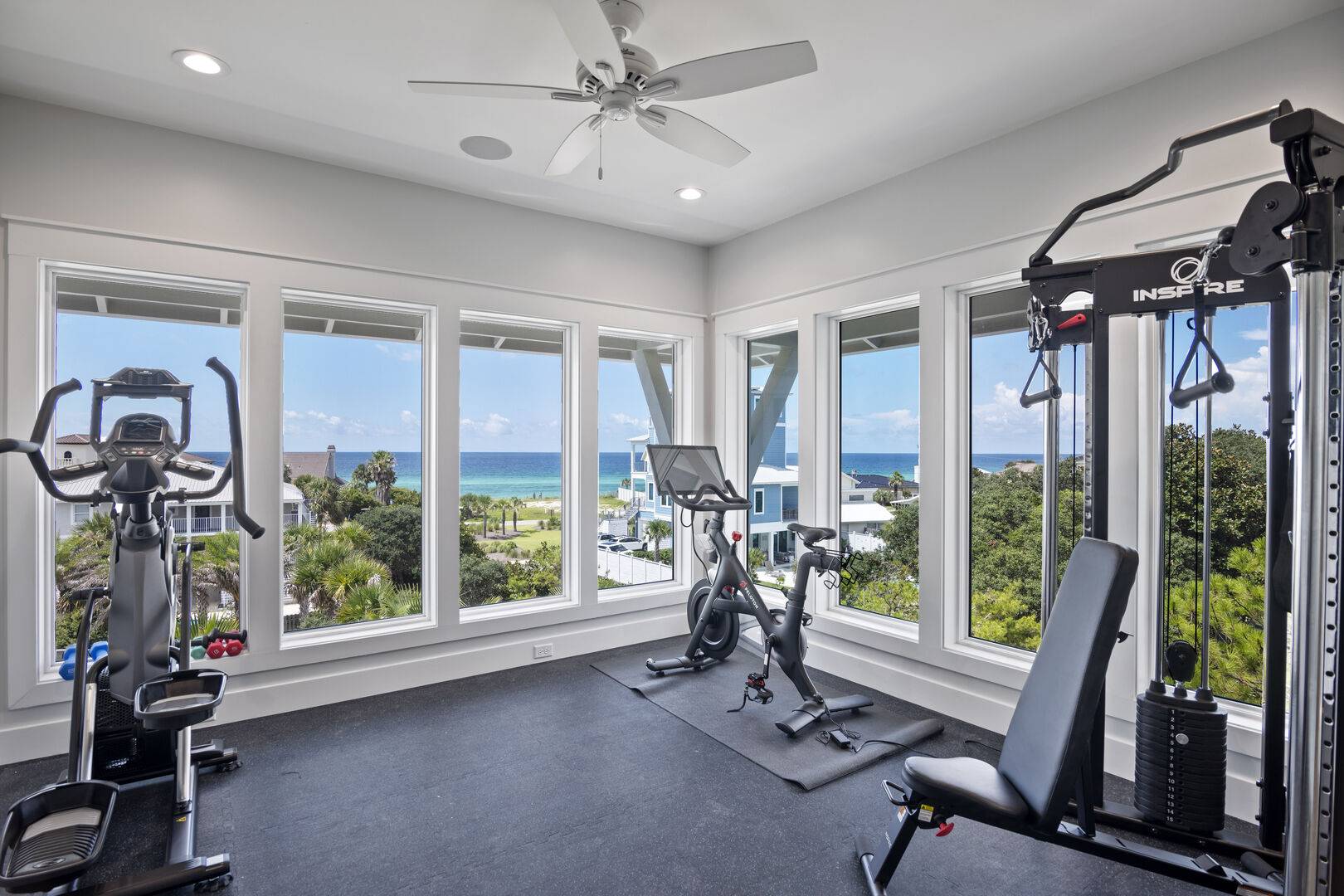 NEW Beach View, Private Deeded Beach Access, Gym, Pool | Carousel