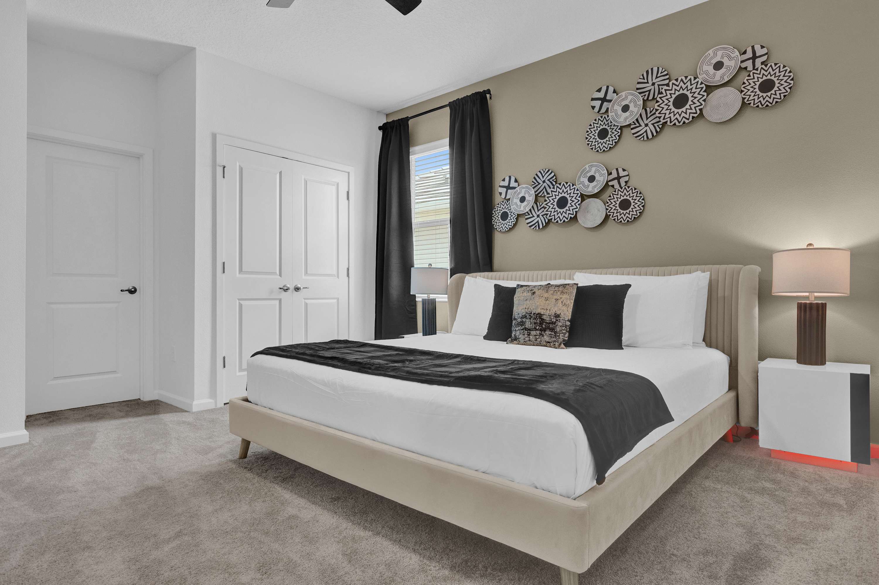 Upstay Epic Group Getaway with Pool Theater | Photo 28