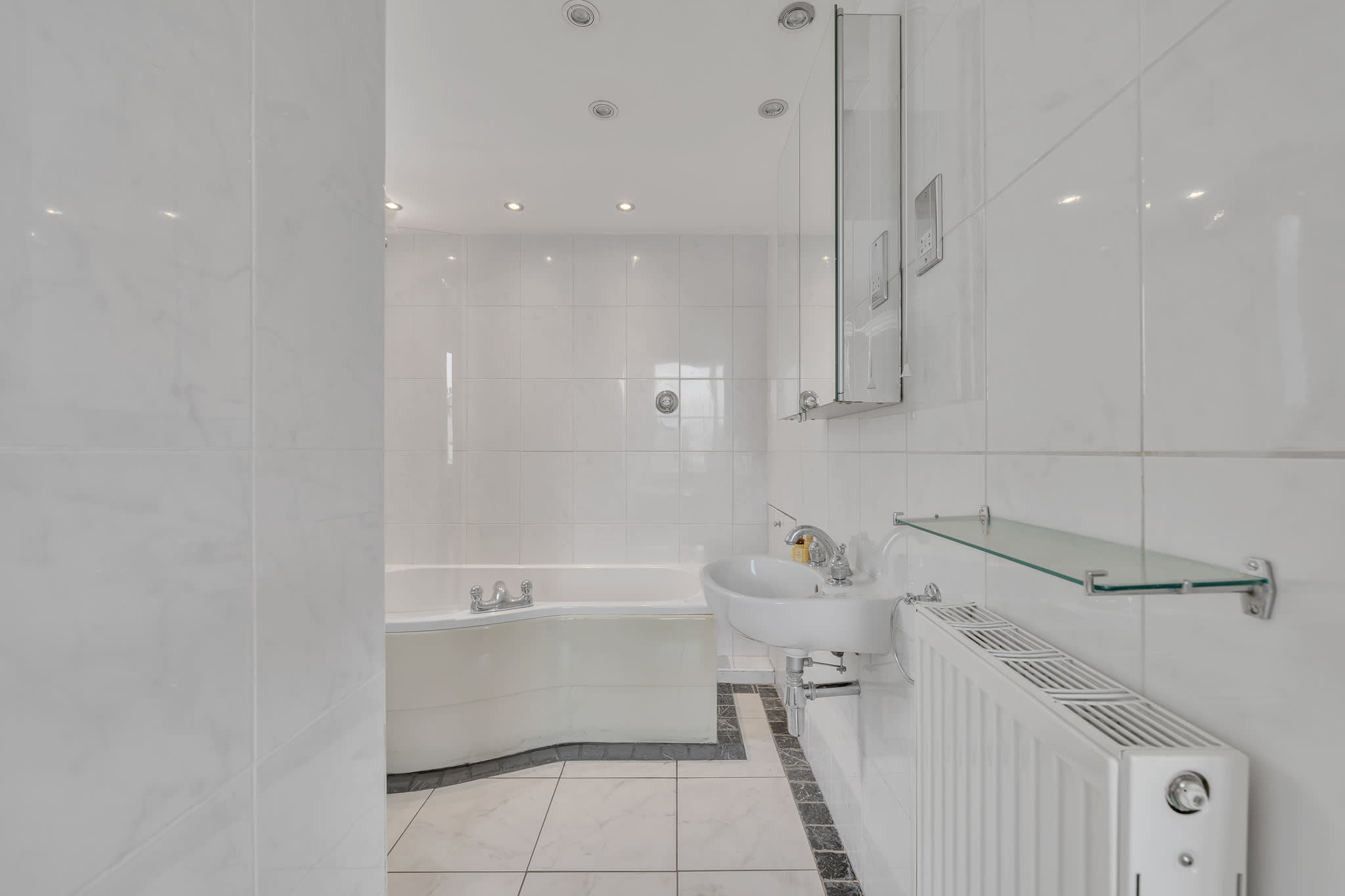 Bright Studio in Belgravia with views in Lyall Street SW1 - Property image 13 - VivreStays