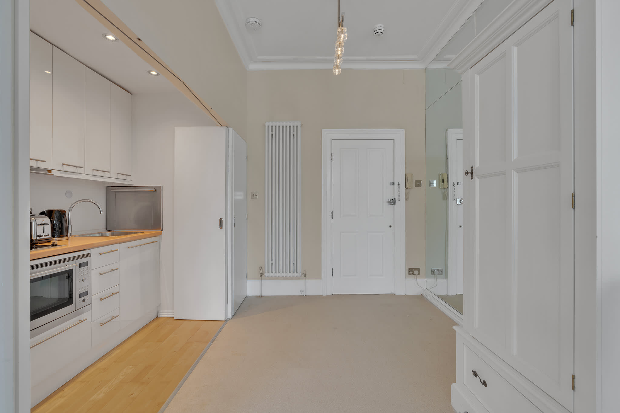 Bright Studio in Belgravia with views in Lyall Street SW1 - Property image 9 - VivreStays