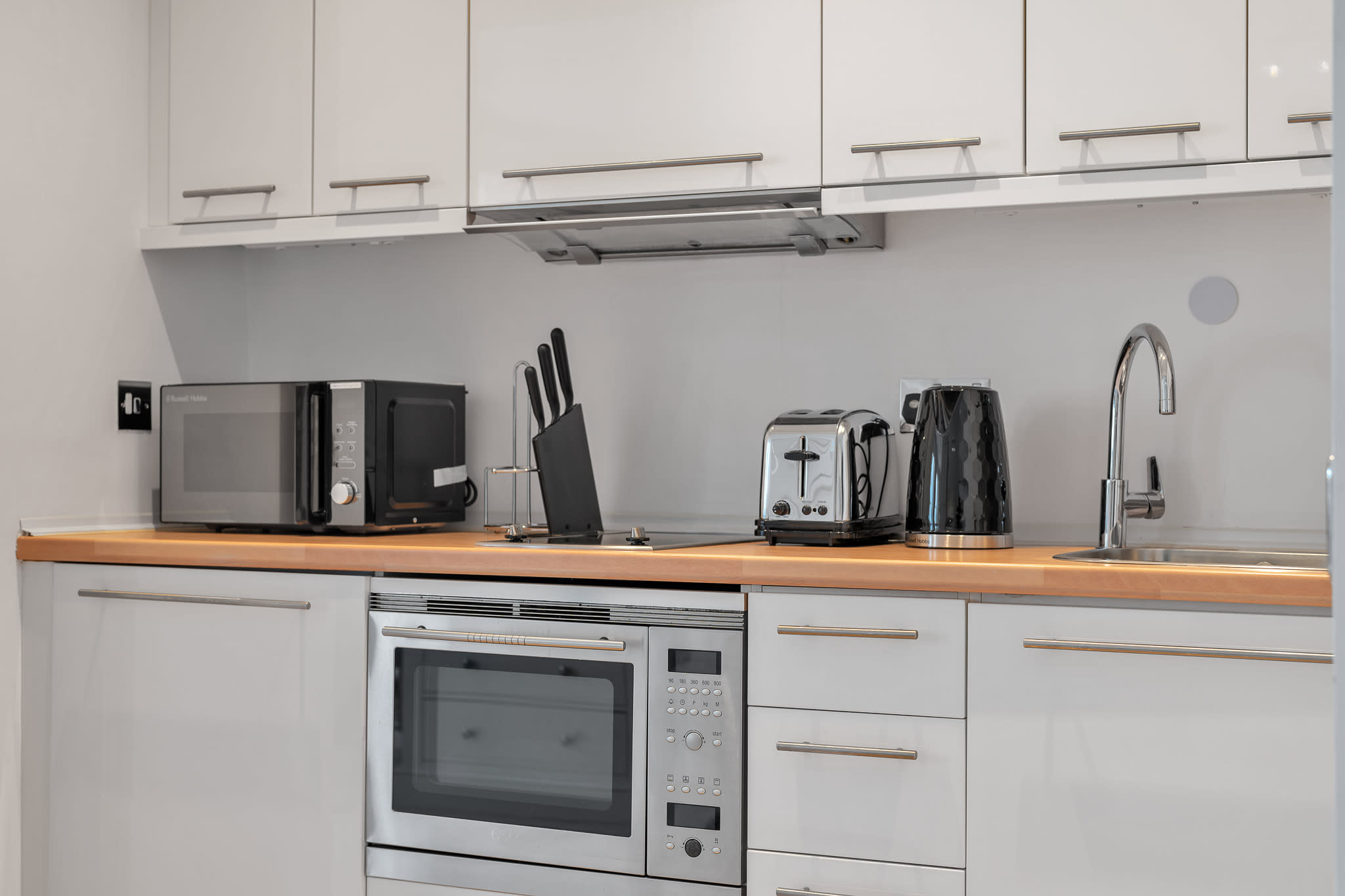 Bright Studio in Belgravia with views in Lyall Street SW1 - Property image 15 - VivreStays
