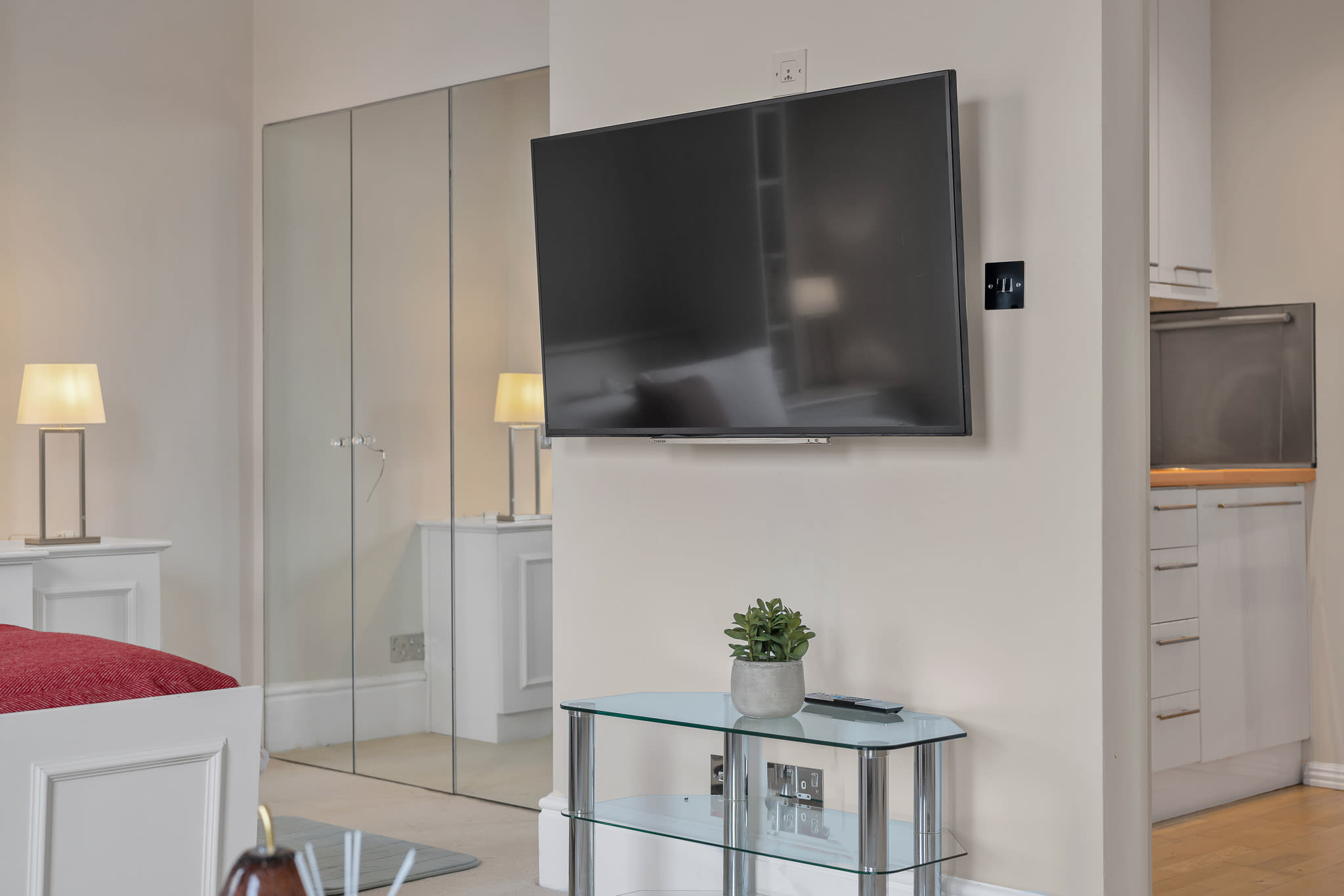 Bright Studio in Belgravia with views in Lyall Street SW1 - Property image 19 - VivreStays