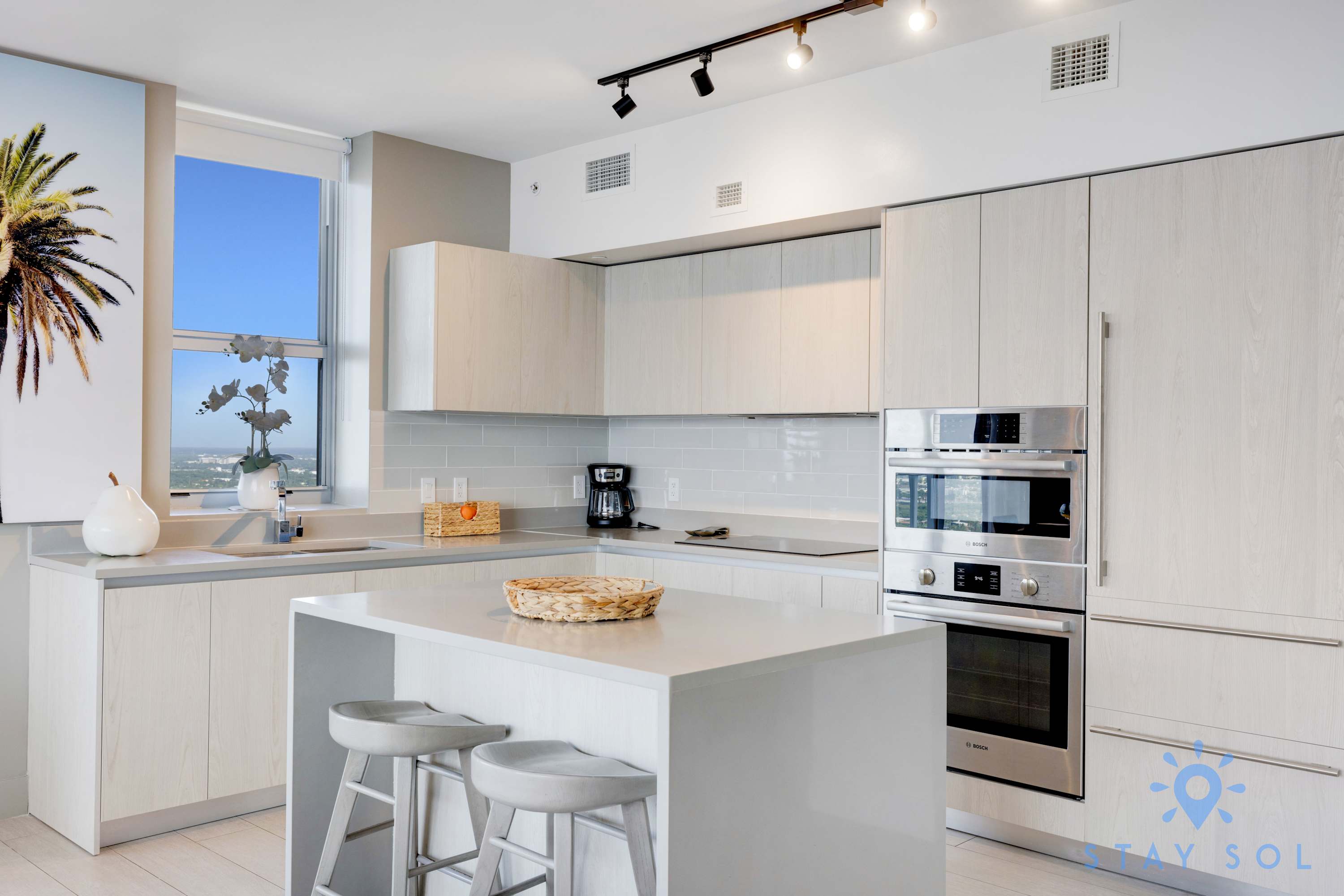 3BR Apartment with Views and Complementary Parking