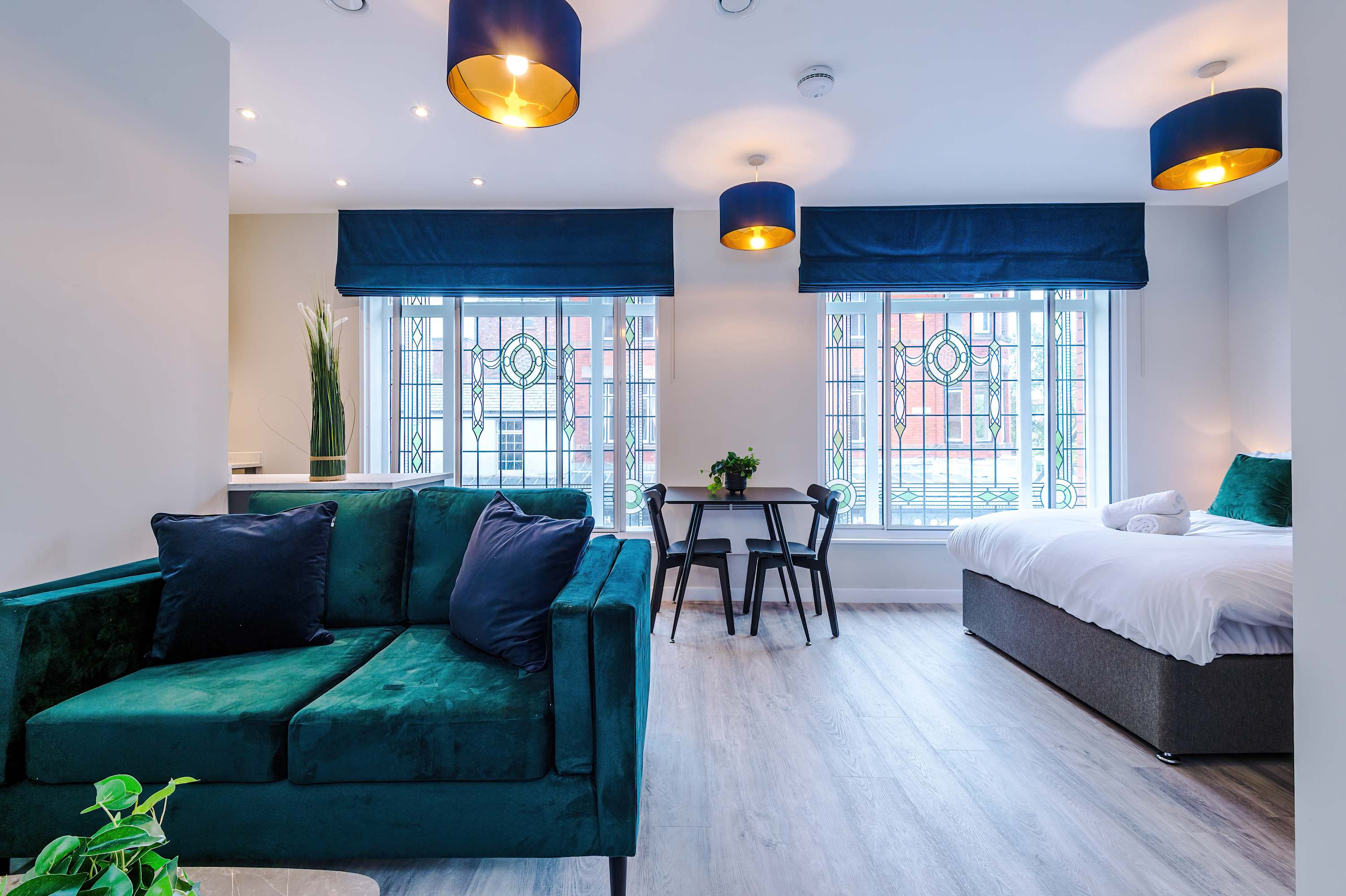 Bright & Spacious Studio | Elysée Suites Southport - Picture 9