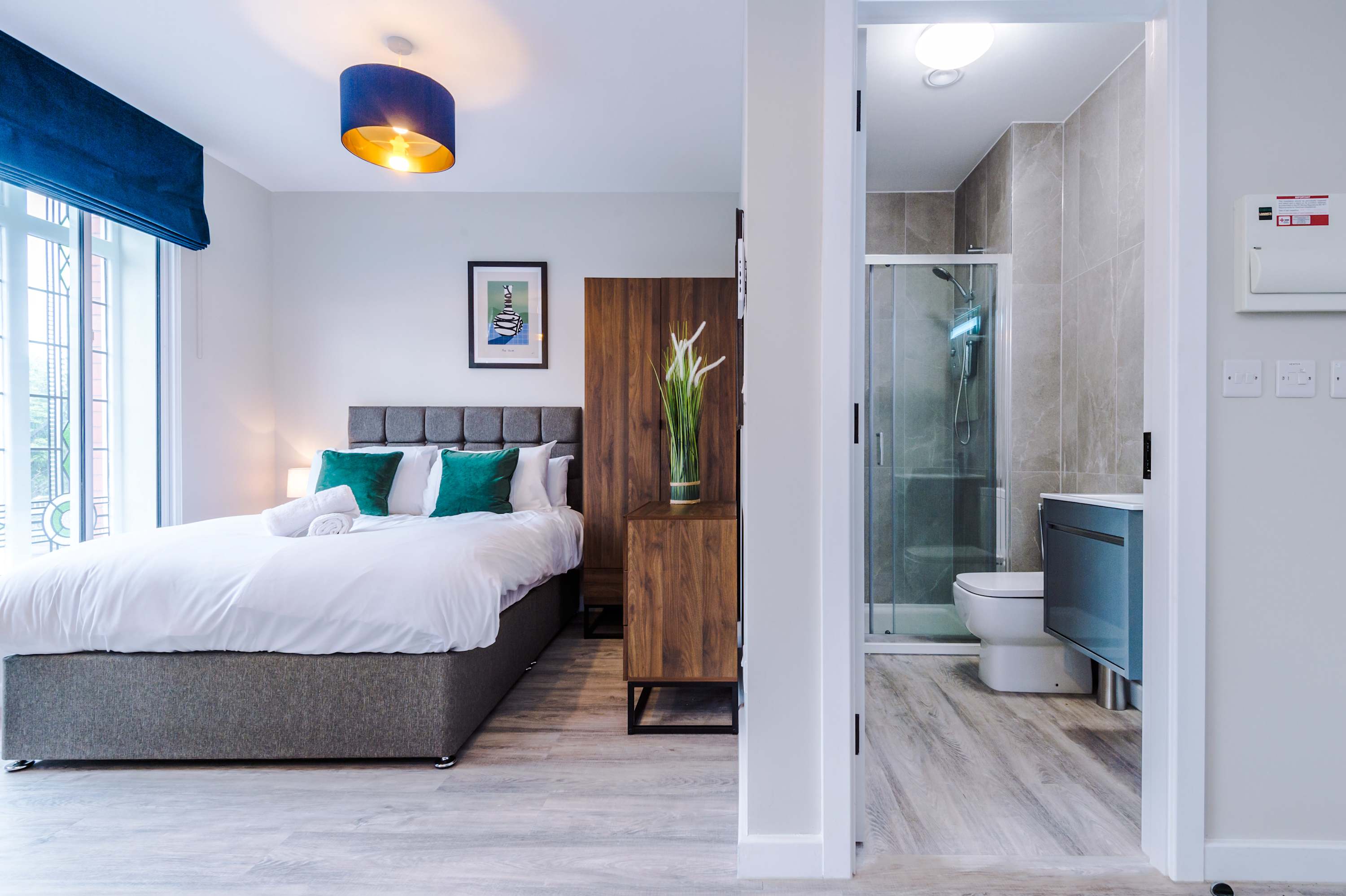 Bright & Spacious Studio | Elysée Suites Southport - Picture 28