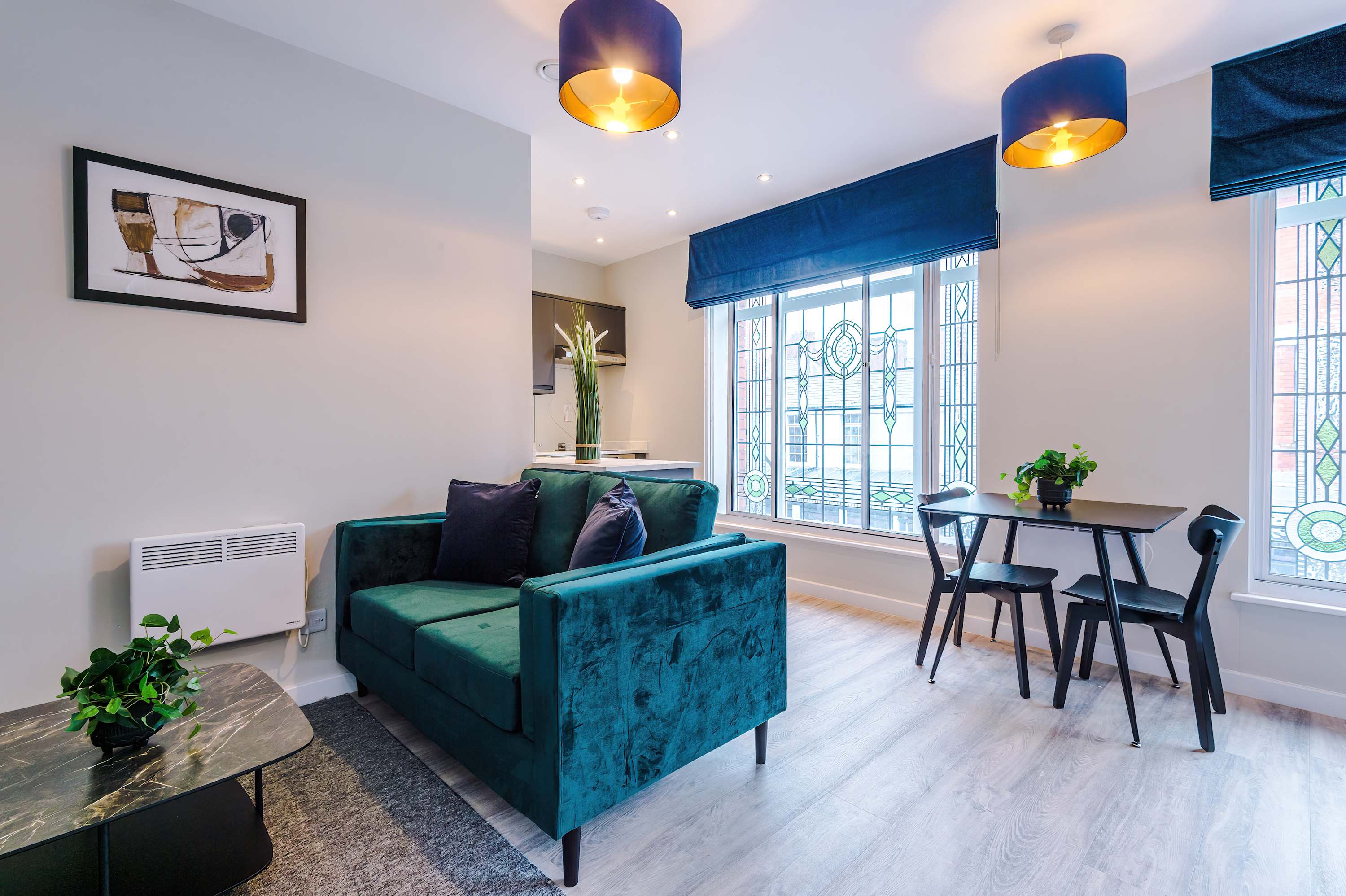 Bright & Spacious Studio | Elysée Suites Southport - Picture 15