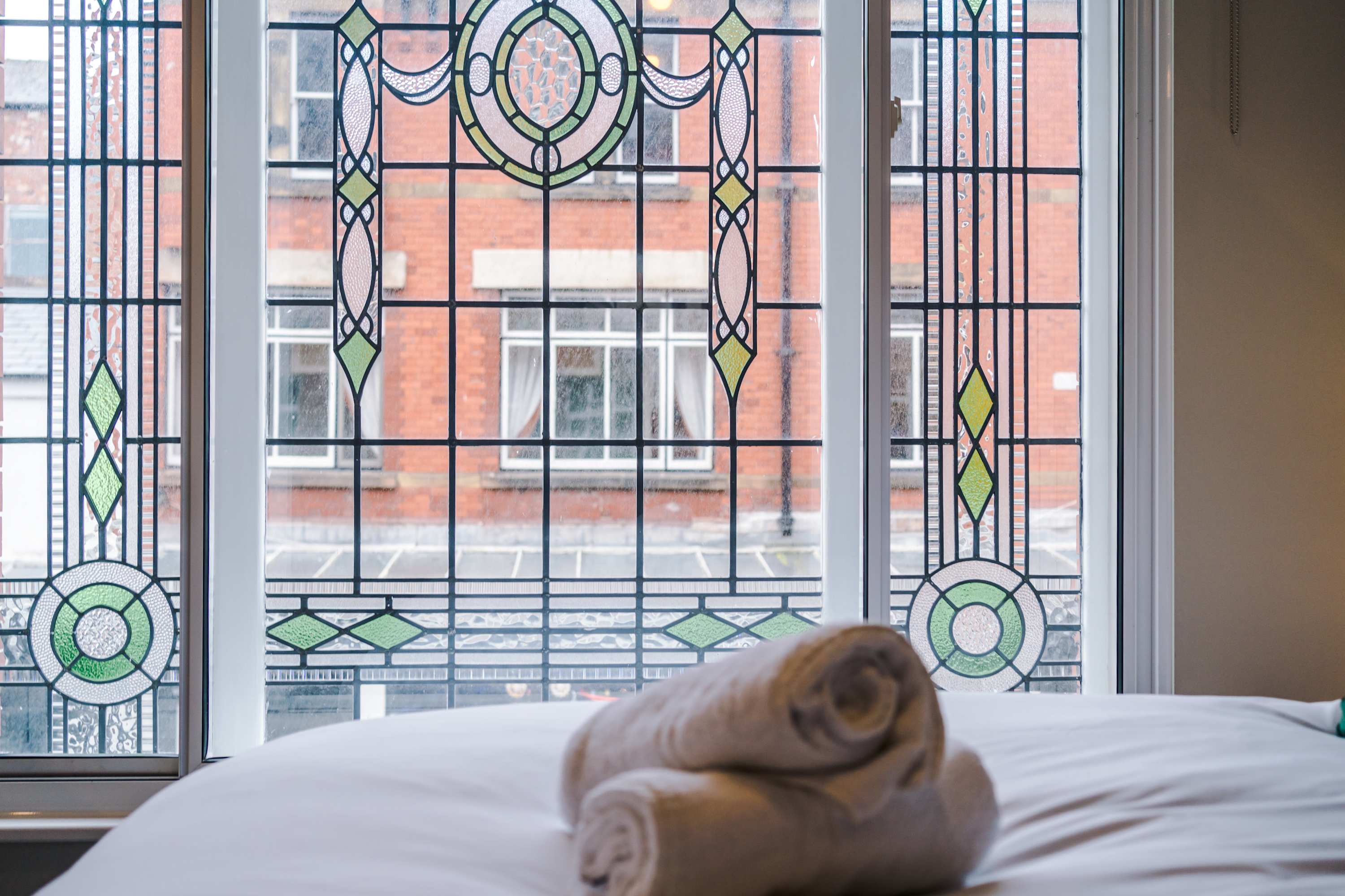 Bright & Spacious Studio | Elysée Suites Southport - Picture 23