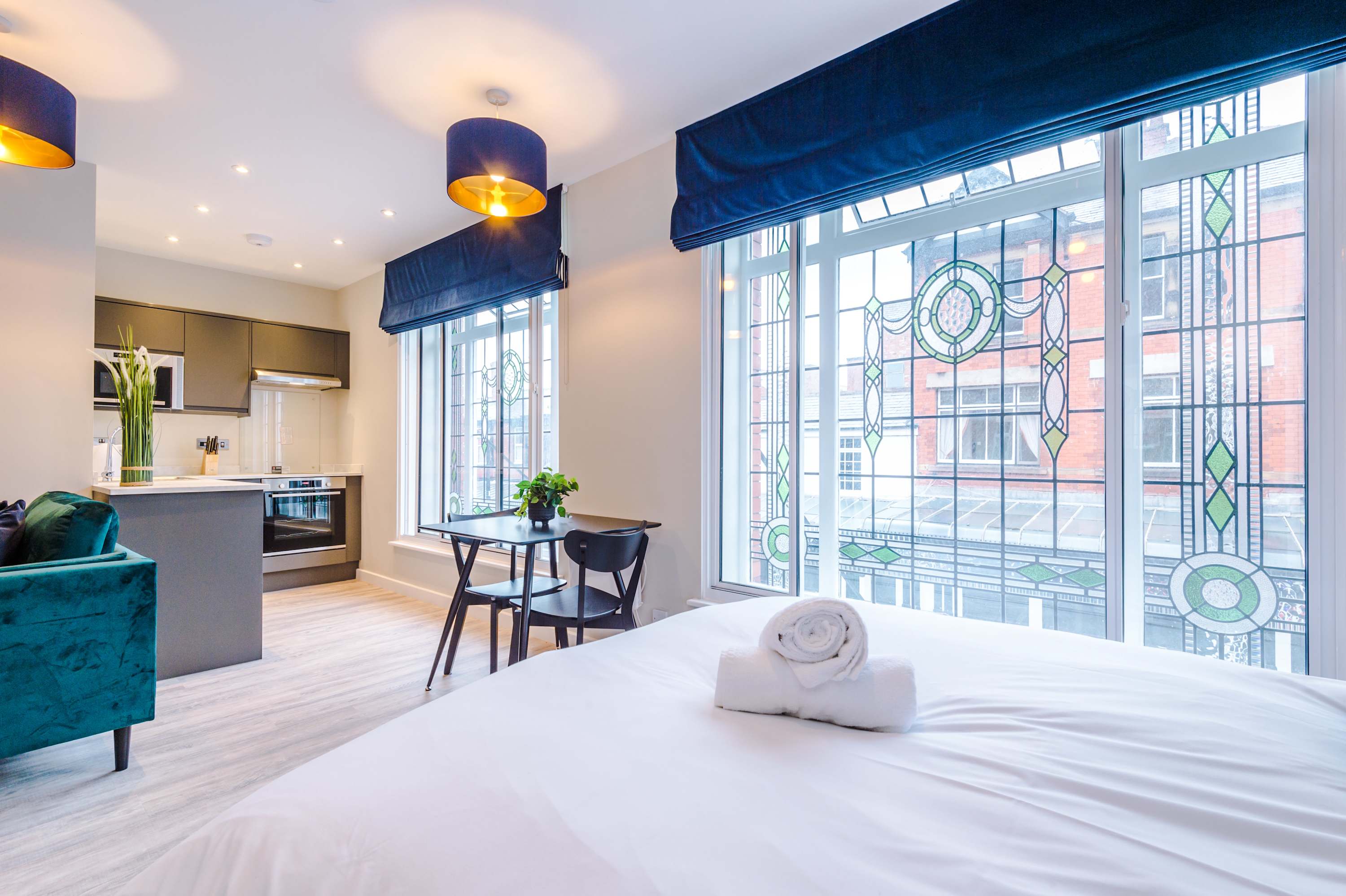 Bright & Spacious Studio | Elysée Suites Southport - Picture 10