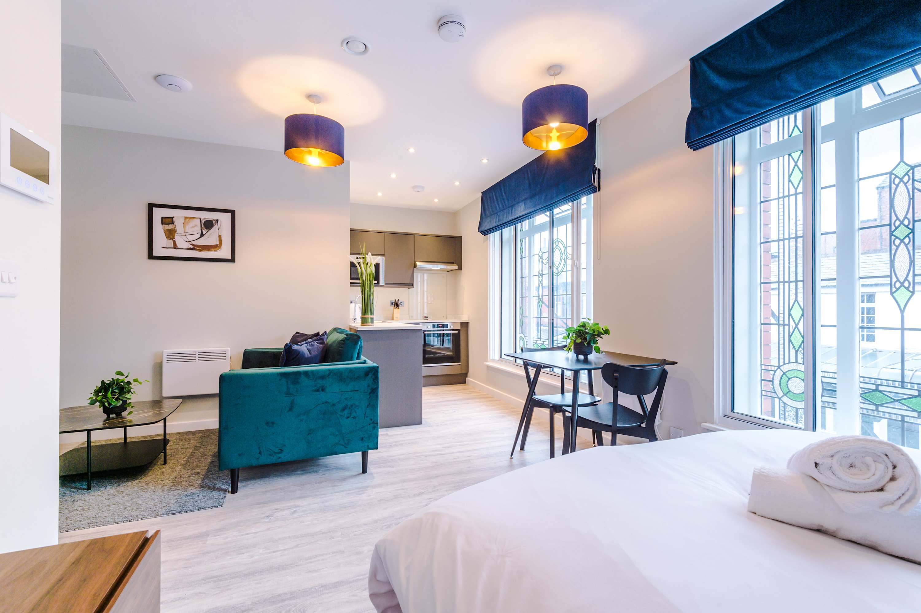 Bright & Spacious Studio | Elysée Suites Southport - Picture 32