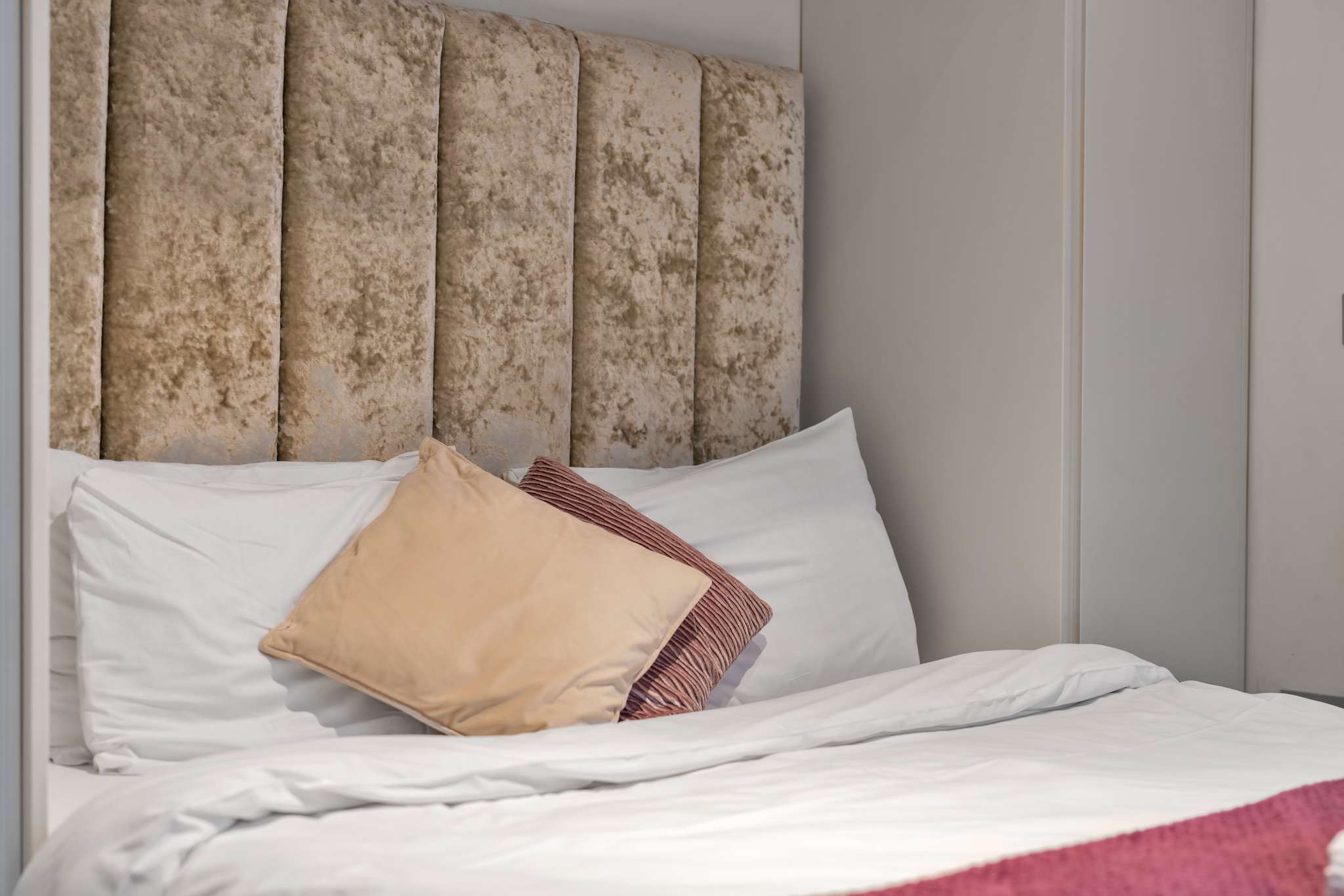 Luxurious 4-Bed Mews House in London in Shepherd Street W1J - Property image 4 - VivreStays
