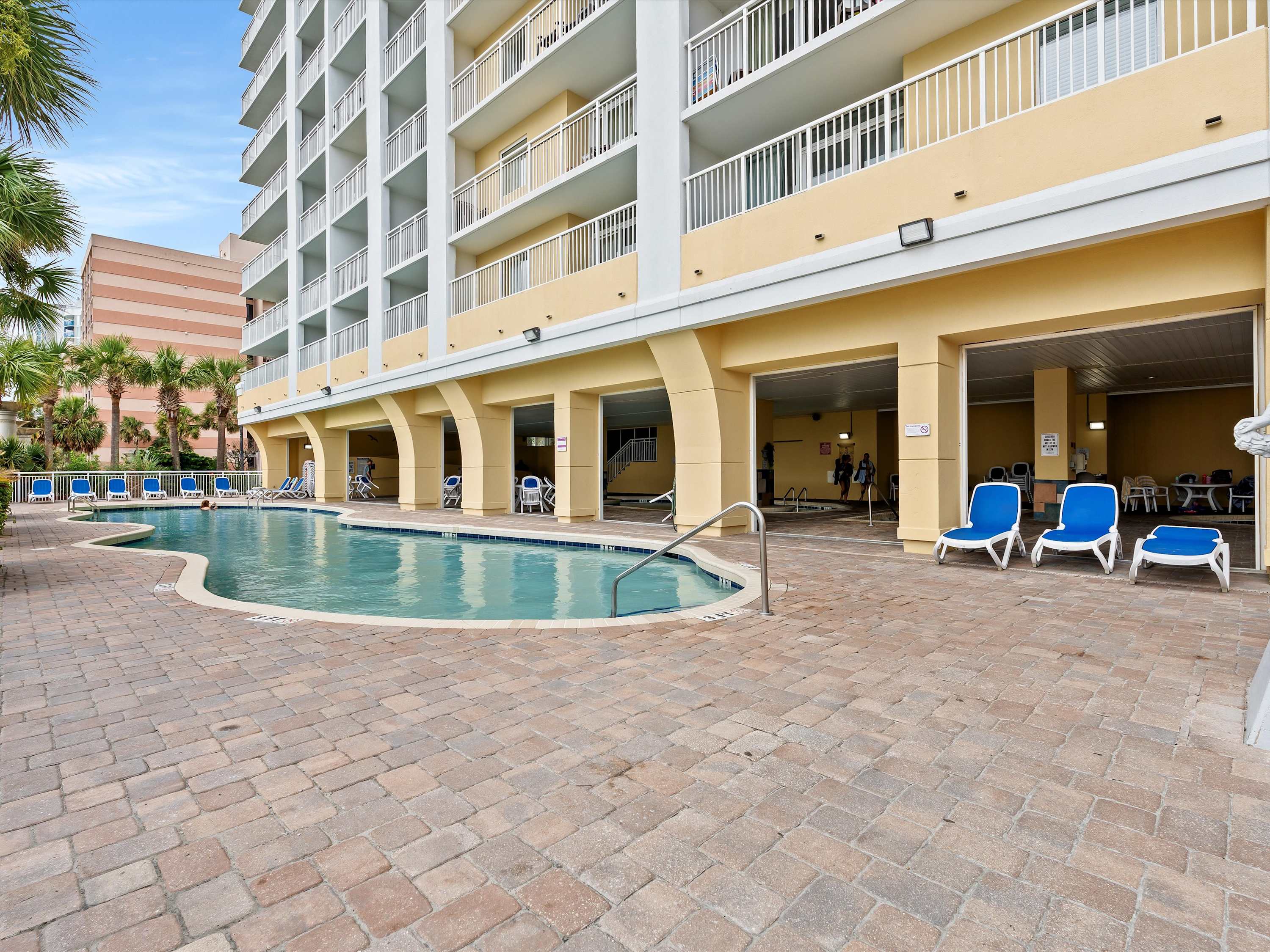 Instaworthy Oceanfront Oasis lazy river hot tubs | Photo 18