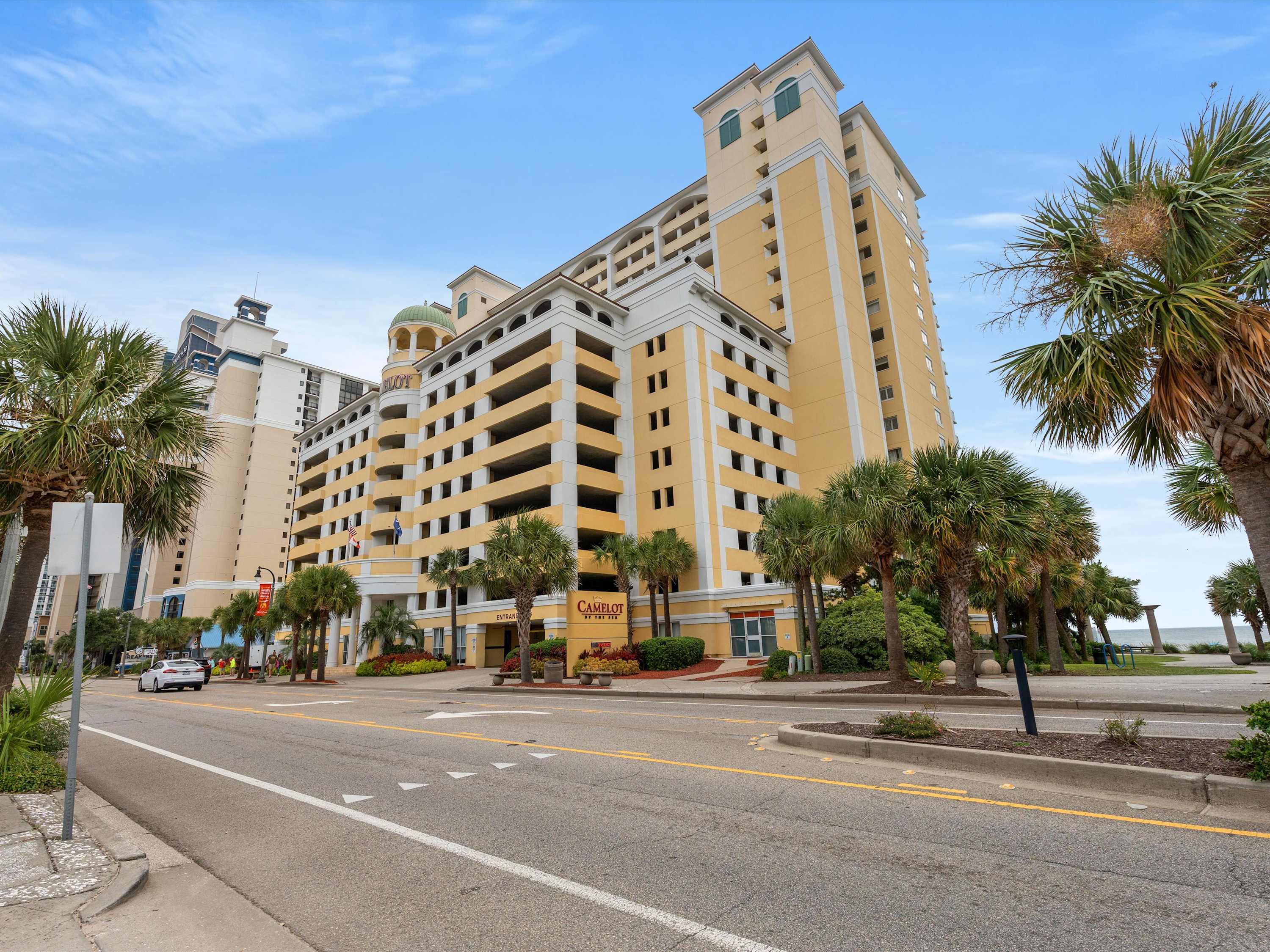 Instaworthy Oceanfront Oasis lazy river hot tubs | Photo 26