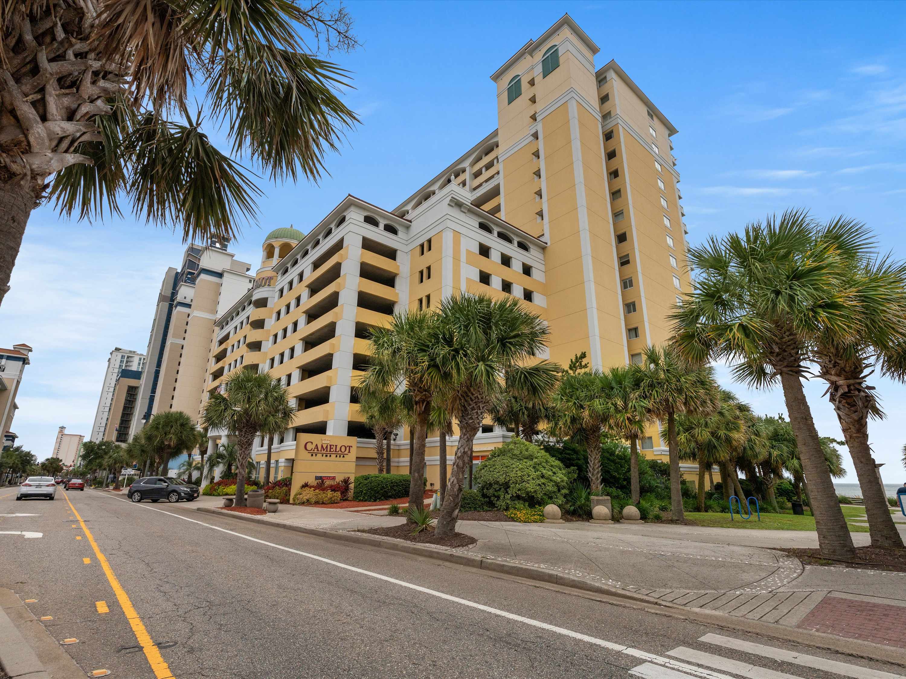 Instaworthy Oceanfront Oasis lazy river hot tubs | Photo 27