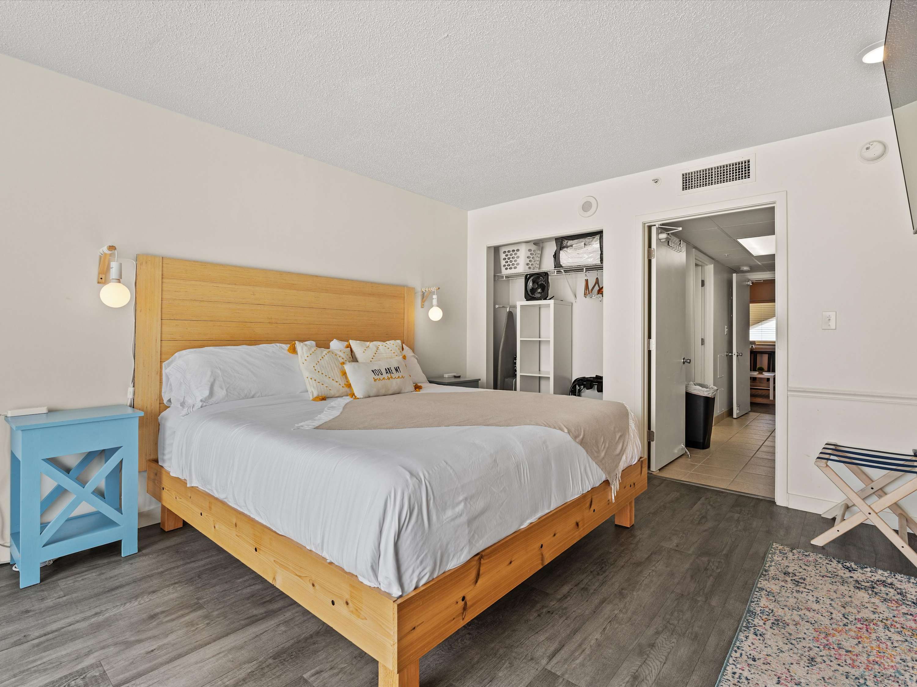 Instaworthy Oceanfront Oasis lazy river hot tubs | Photo 3