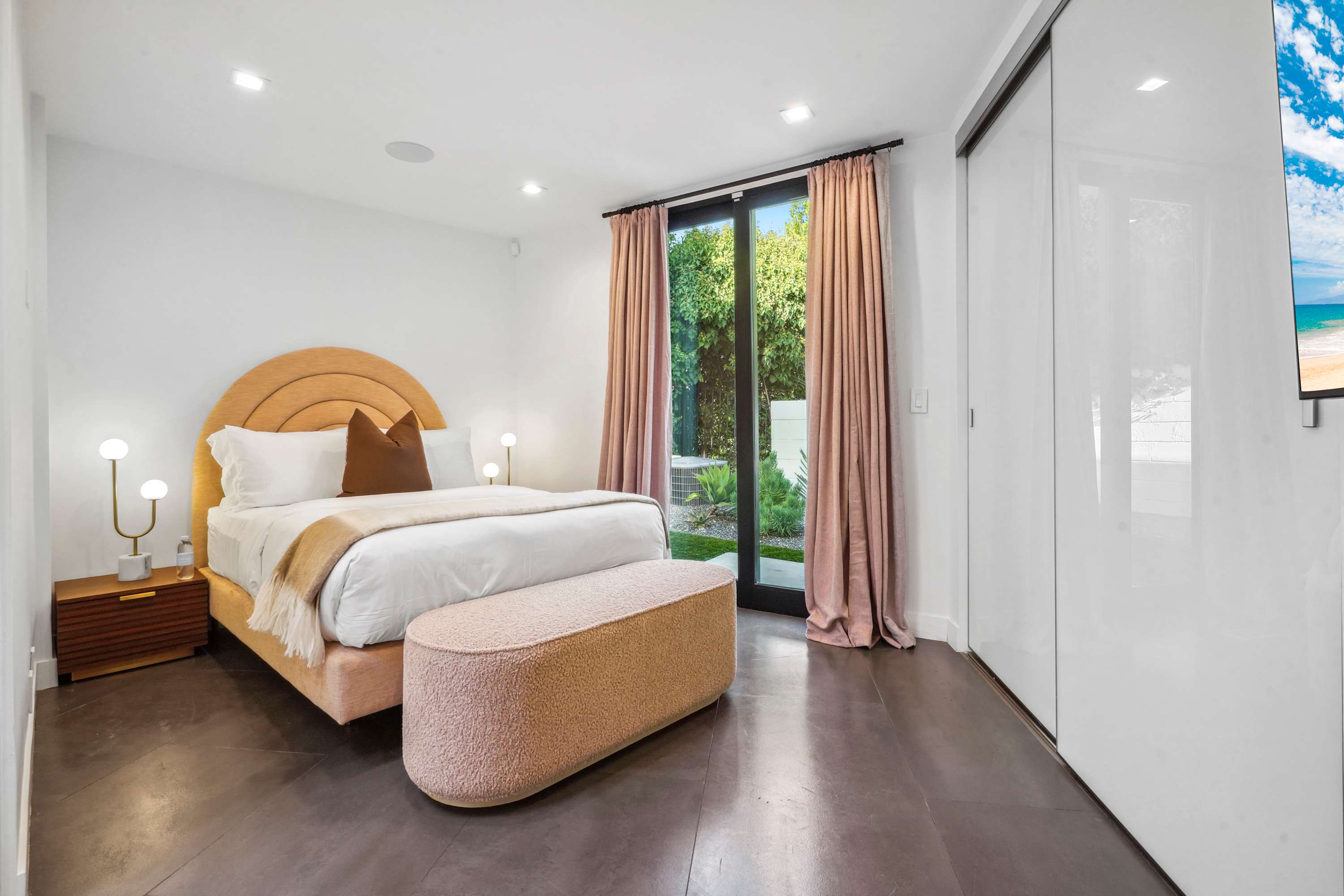Seamlessly blending luxury and creativity into every corner.
